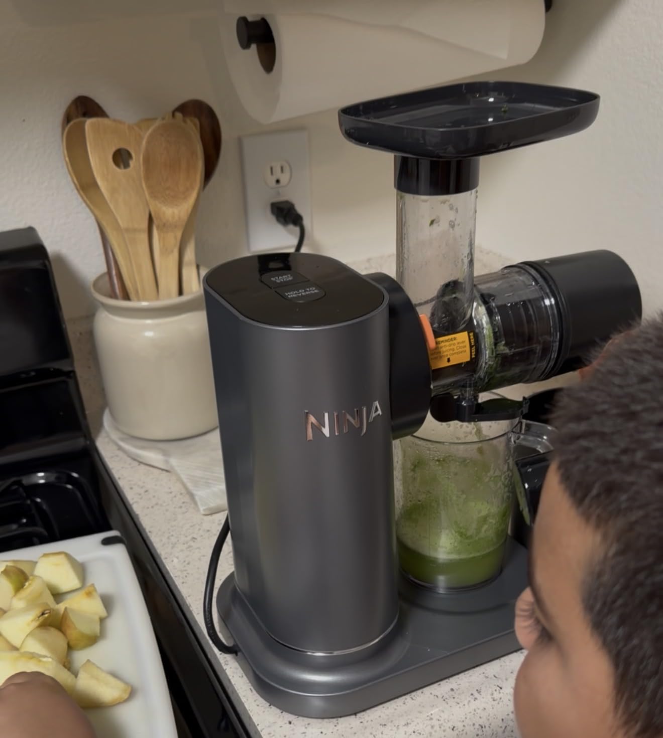 Ninja NeverClog Cold Press Juicer, 24oz Jug, 36oz Pulp, Charcoal, JC151 customer photo 1