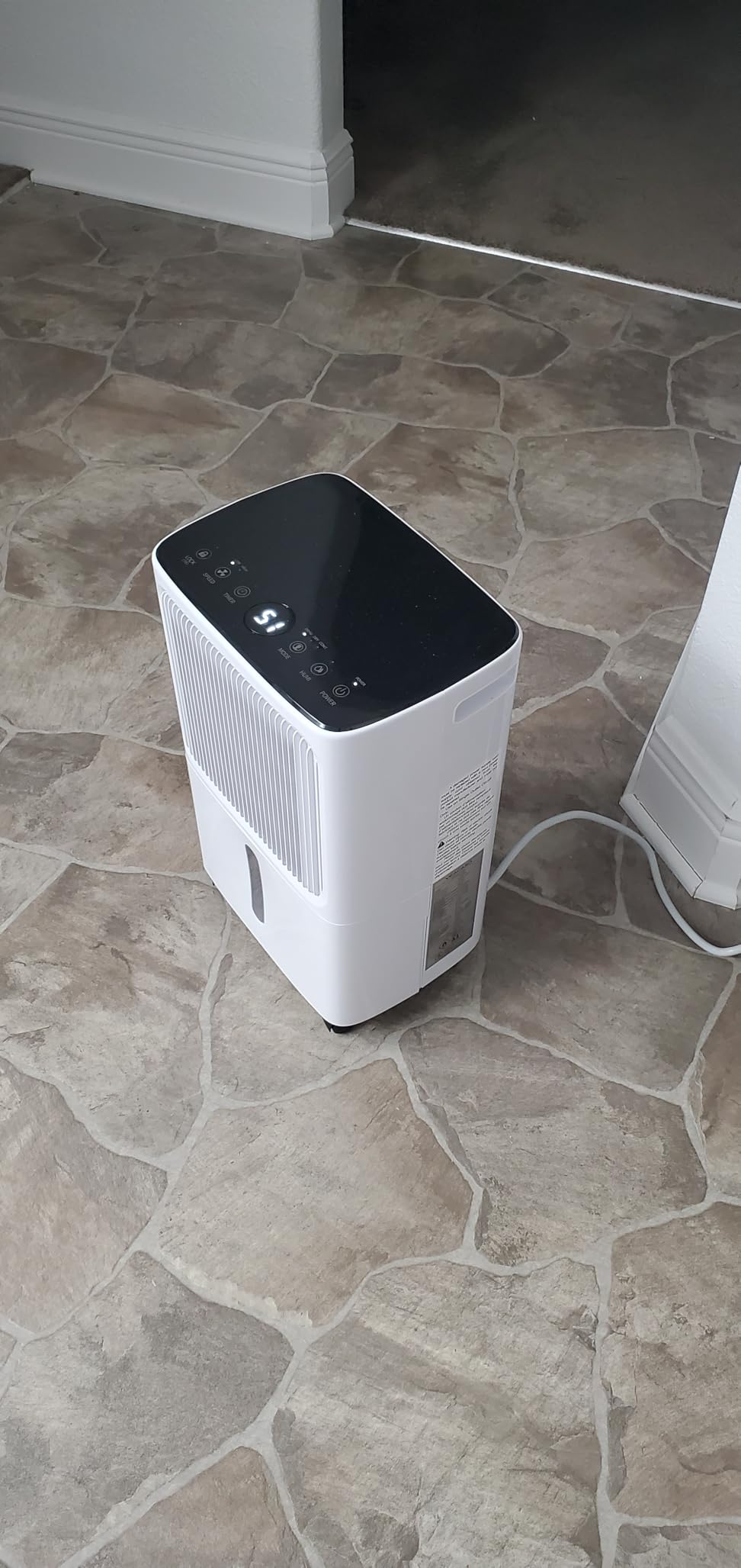 VEAGASO 34 Pint/D, 2500 Sq.Ft Dehumidifier for Basement with Drain Hose | Dehumidifiers for Home, Bathroom, Bedroom - 3 Modes, 24H Time, 40dB, 0.53 Gallon Water Tank, Intelligent Humidity Control customer photo 1