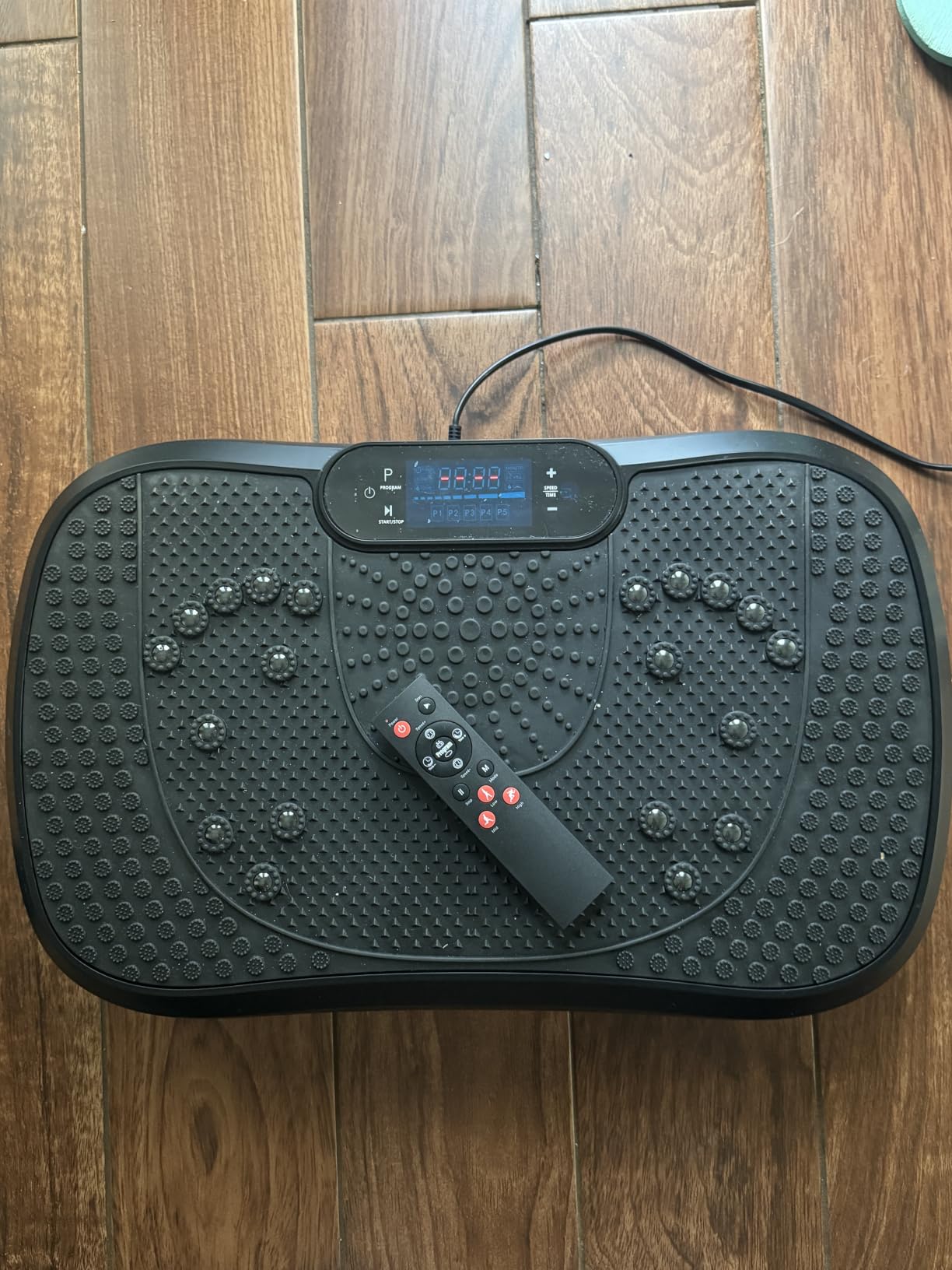 AXV Vibration Plate Fitness Platform Exercise Machine Body Vibrating Board | Curved Design Powerful 200W Bluetooth Oscillating Shake Plate for Lymphatic Drainage Recovery Whole Body Toning With Handles customer photo 1