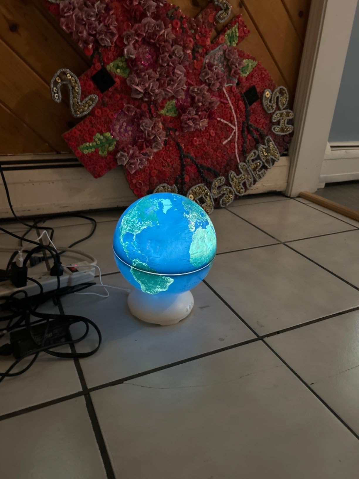 USA Toyz Illuminated Globe for Kids Learning - 3-in-1 STEM Globes of the World with Stand, Constellation Map, Built-in LED Night Light Desk Globe Lamp, Non-Tip Metal Base, 9.75