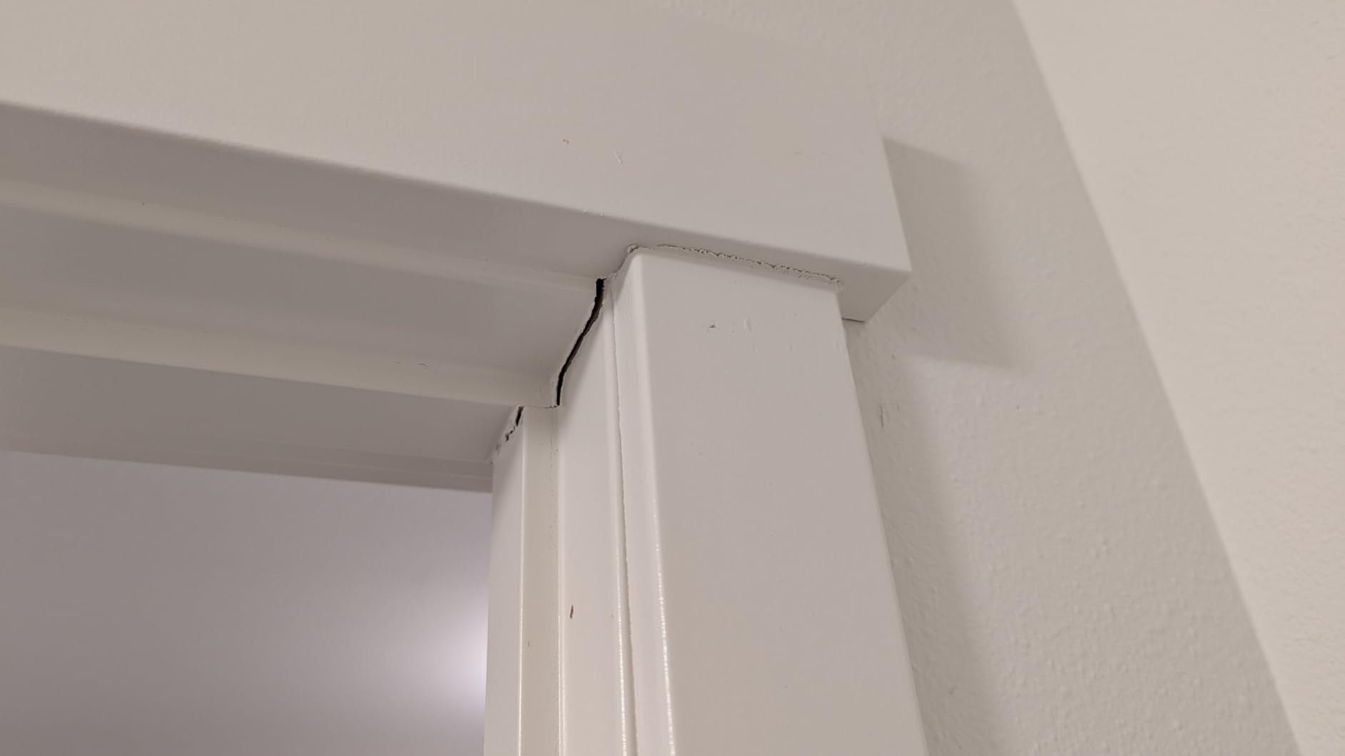PROIRON Door Pull Up Bar Doorway Frame Chin Up Bar from 28.3in-38.2in | No Screws, Portable, Non-slip Secure Grip, 440 LB customer photo 1