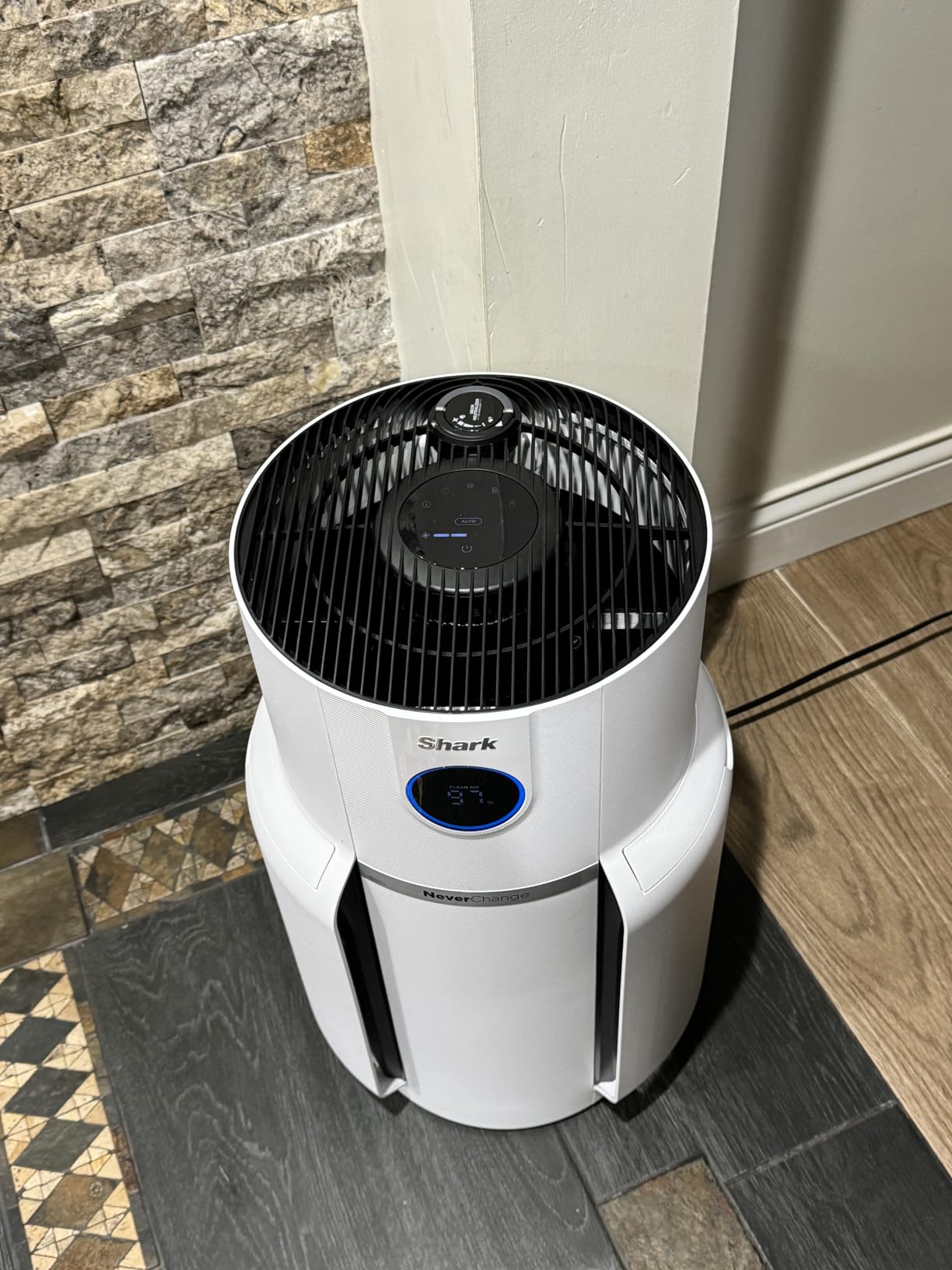 Shark NeverChange Air Purifier Max, HP301, Grey | 1,300 Sq. Ft. for Large Room, Kitchen, Office, HEPA-Exceeding Filter, Captures Pollutants, Pet Dander, Dust, Odor, and More customer photo 1