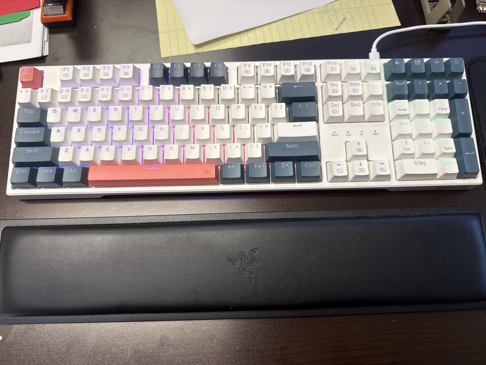 Redragon K668 108-Key Hot-Swap Wired RGB Gaming Keyboard customer photo 2
