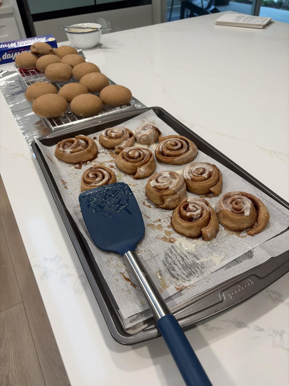 Bosch Universal Plus Stand Mixer 500 Watt, 6.5 Quarts with Wire Whips, Dough Hook & NutriMill Dough Hook Extender Bundle customer photo 2