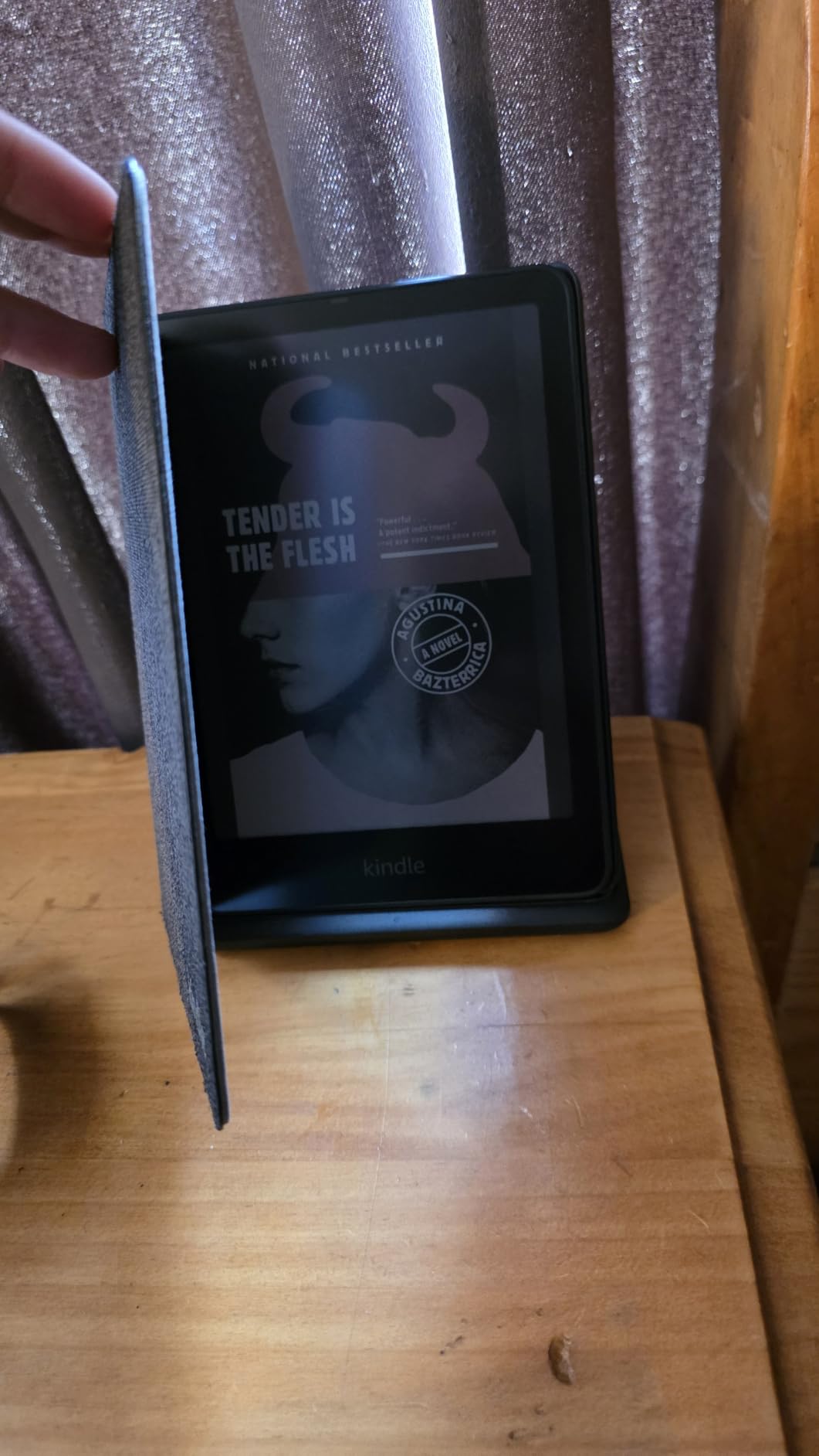Amazon Kindle Paperwhite and Kindle Colorsoft Case, Lightweight and Water-Safe, Foldable Protective Cover - Fabric customer photo 1