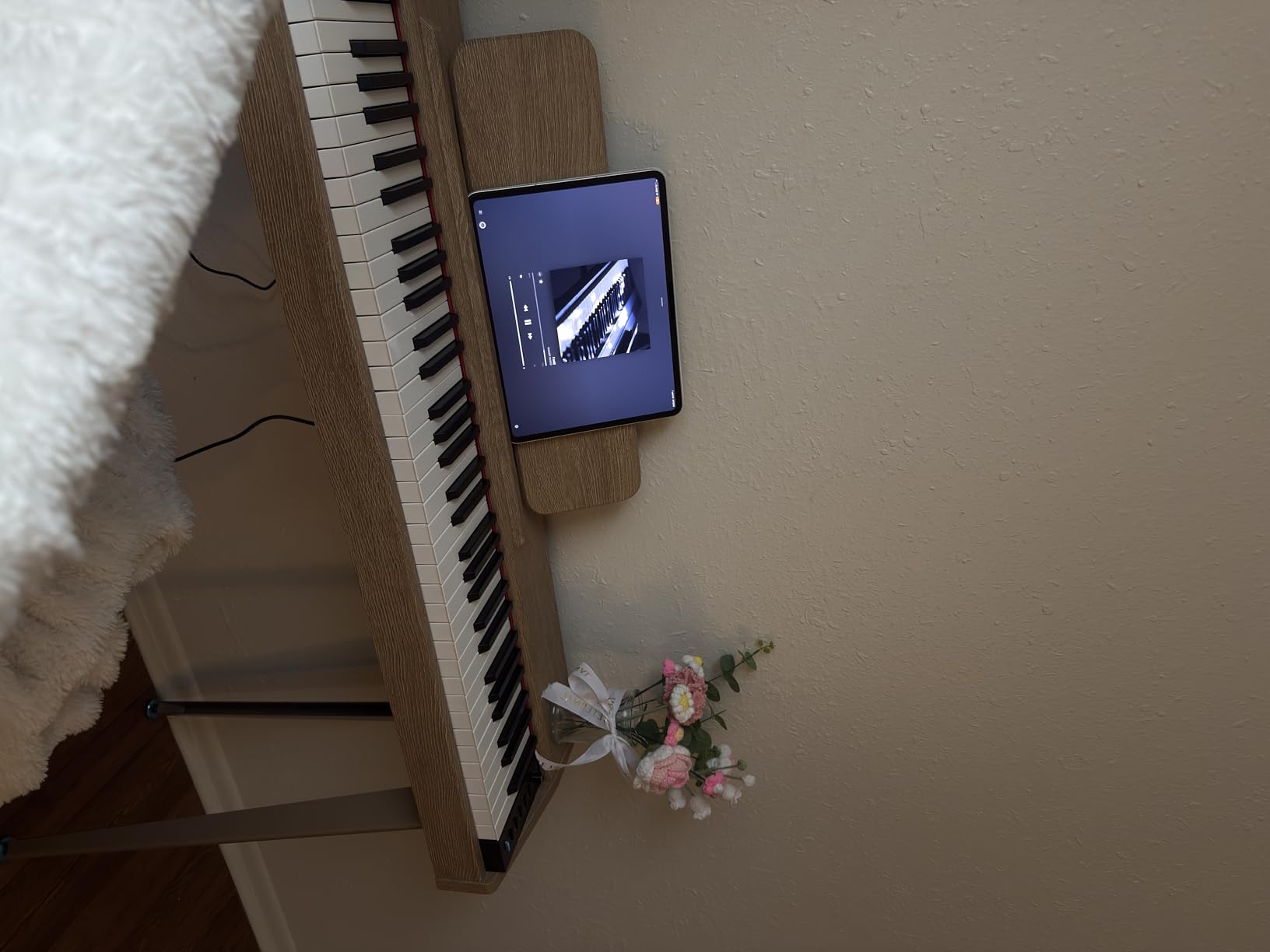 Donner OURA DDP-60 88 Key Digital Piano with Sensitive Touch, 8 Reverbs, Recording, 128 Voices, Triple Pedal for Beginners customer photo 1