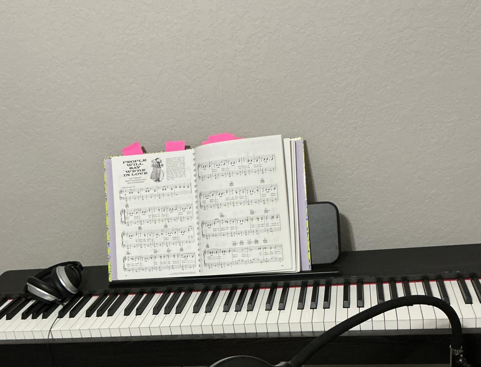 Donner OURA DDP-60 88 Key Digital Piano with Sensitive Touch, 8 Reverbs, Recording, 128 Voices, Triple Pedal for Beginners customer photo 2