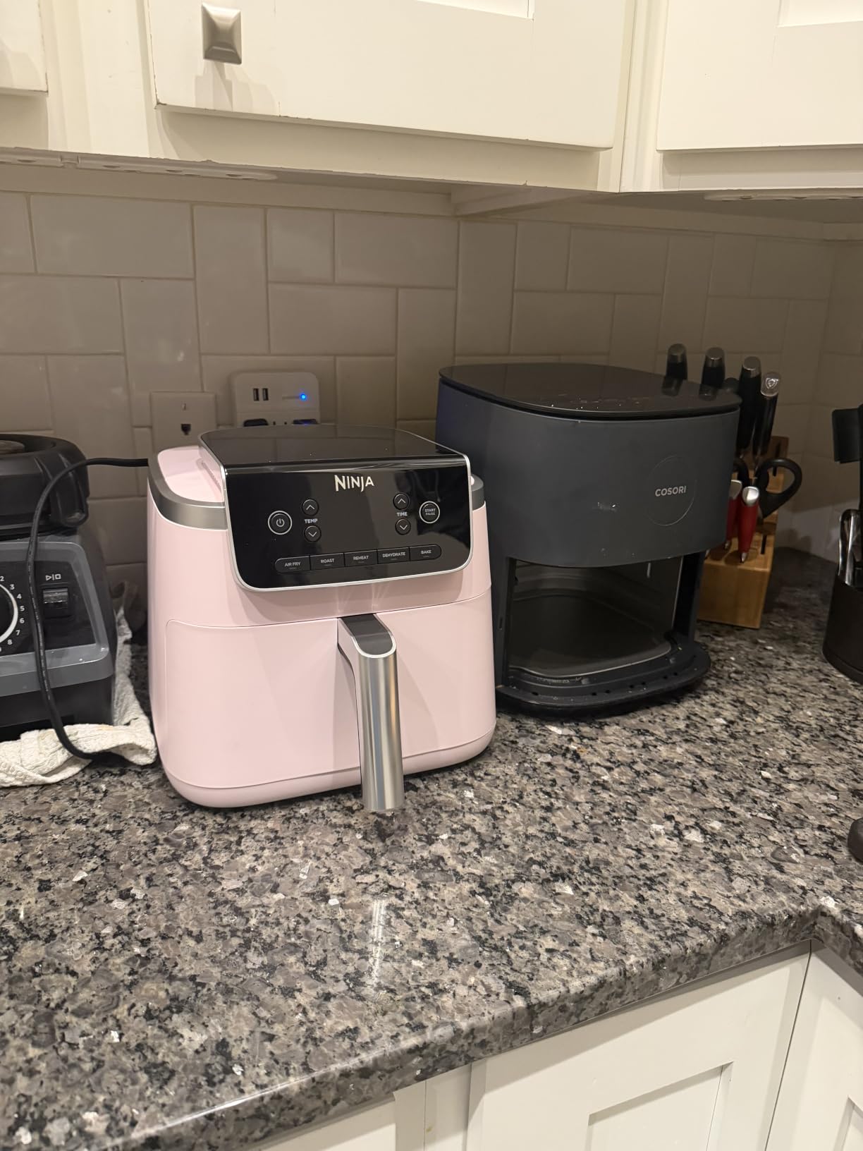 Ninja Air Fryer Pro, 5 Qt, 4-in-1, Grey, AF141 | Air fry, roast, reheat, dehydrate, 1750W, 400F max, Fits 4 lbs fries, Nonstick basket, Dishwasher-safe customer photo 1