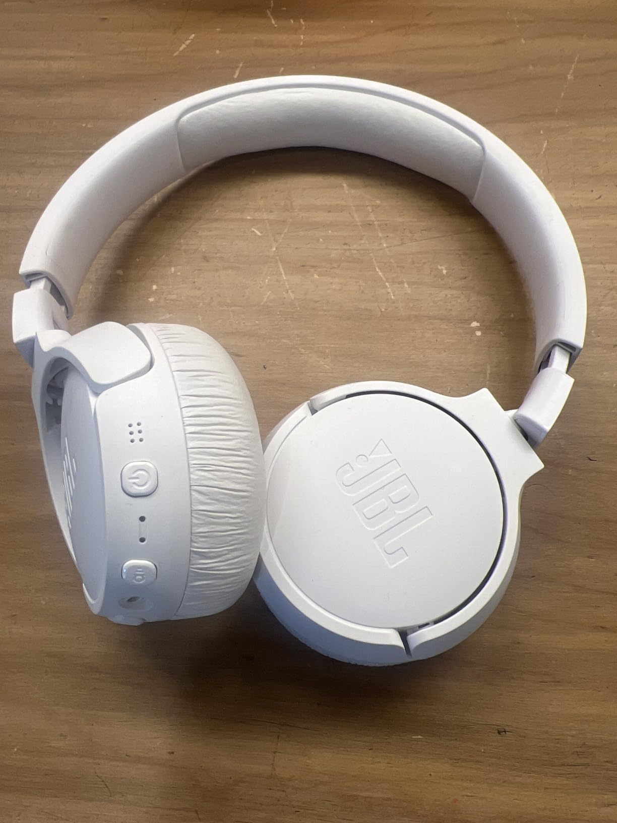 JBL Tune 670NC - Wireless On-Ear Headphones, Adaptive Noise Cancelling with Smart Ambient, Bluetooth 5.3 with LE Audio, JBL Pure Bass Sound customer photo 1