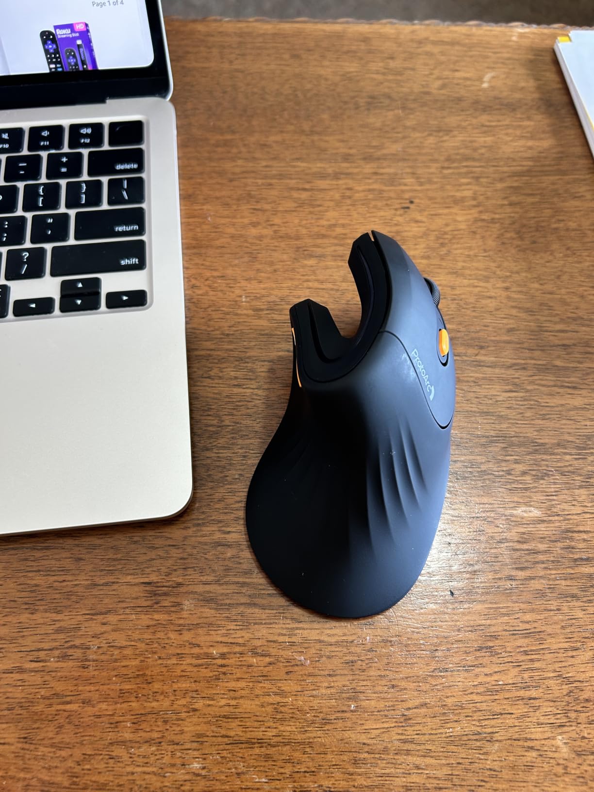 ProtoArc EM11 NL Wireless Ergonomic Vertical Mouse, Rechargeable, Black | 58° vertical design supports a natural wrist posture, connect 3 devices via Bluetooth/2.4G USB-A, 500mAh USB-C rechargeable. customer photo 2