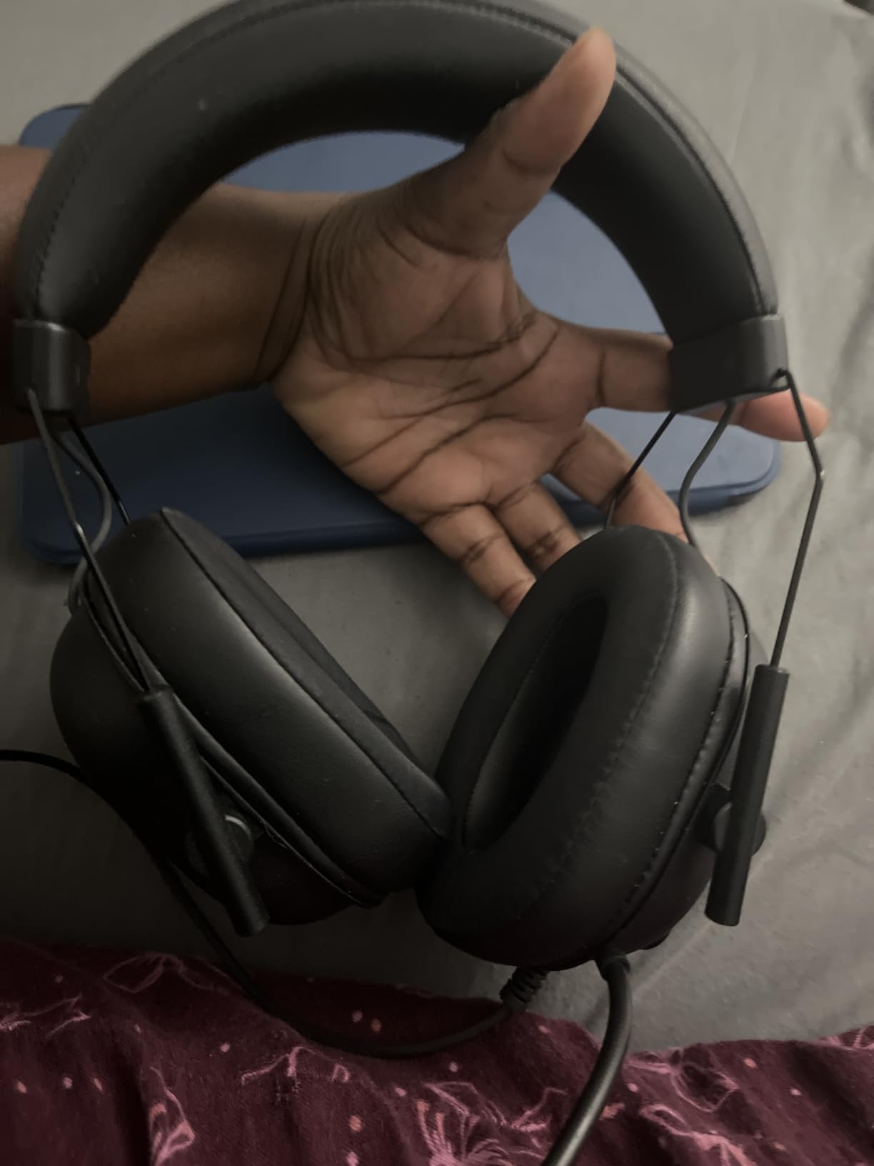 Razer BlackShark V2 X Xbox Gaming Headset, 3.5mm Audio Jack, Black | 50mm Drivers, Cardioid Mic, Lightweight, Comfortable Noise Isolating Earcups, for Xbox Series X, Series S, PS5, PC, Switch customer photo 2