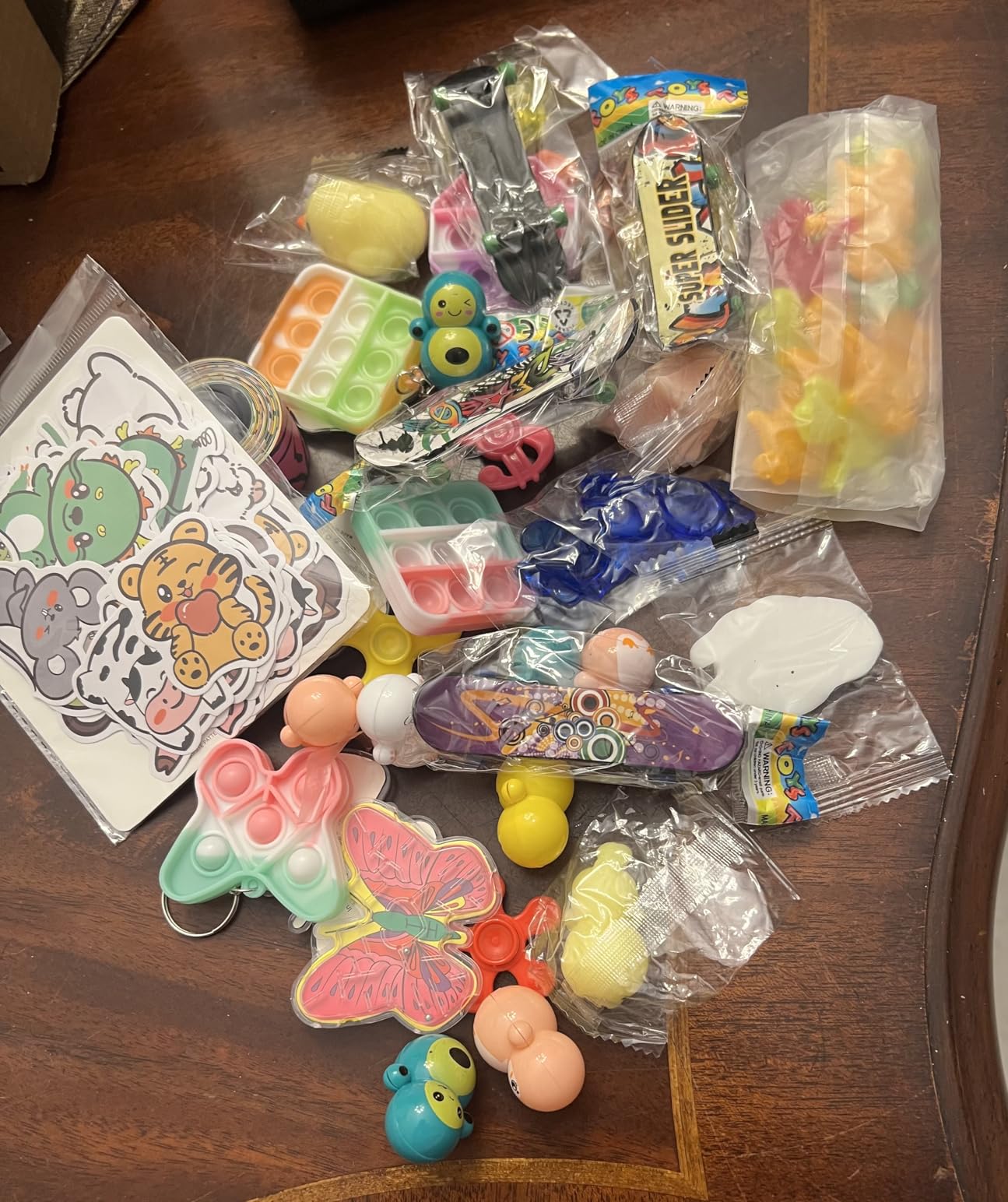 114Pcs Party Favors for Kids 4-8-12, Treasure Box Toys for Classroom, Treasure Chest Prizes in Bulk for School Classroom Rewards, Carnival Prizes, Pinata Fillers Goodie Bag Stuffers for Kids Party customer photo 1