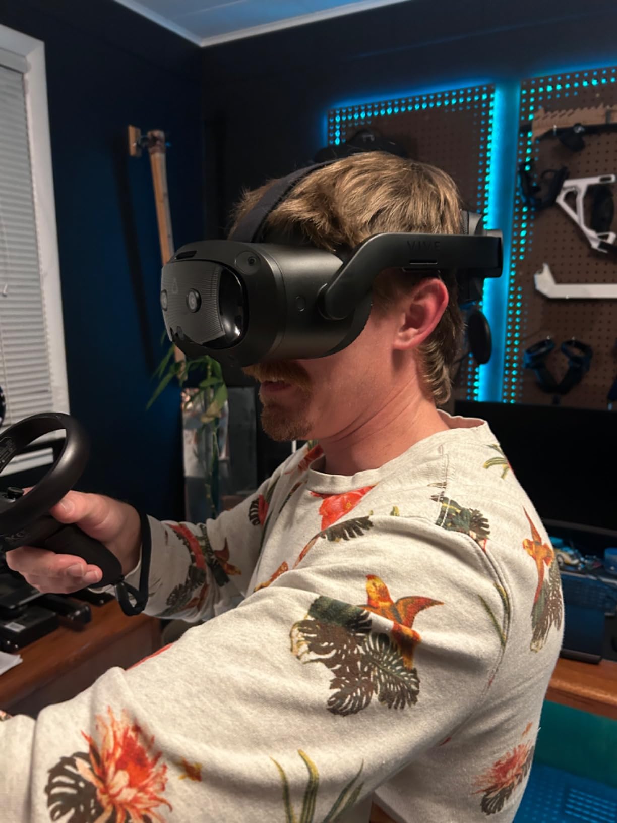HTC Vive Focus Vision - Mixed Reality and PC VR Headset + Controllers - Consumer Edition customer photo 2