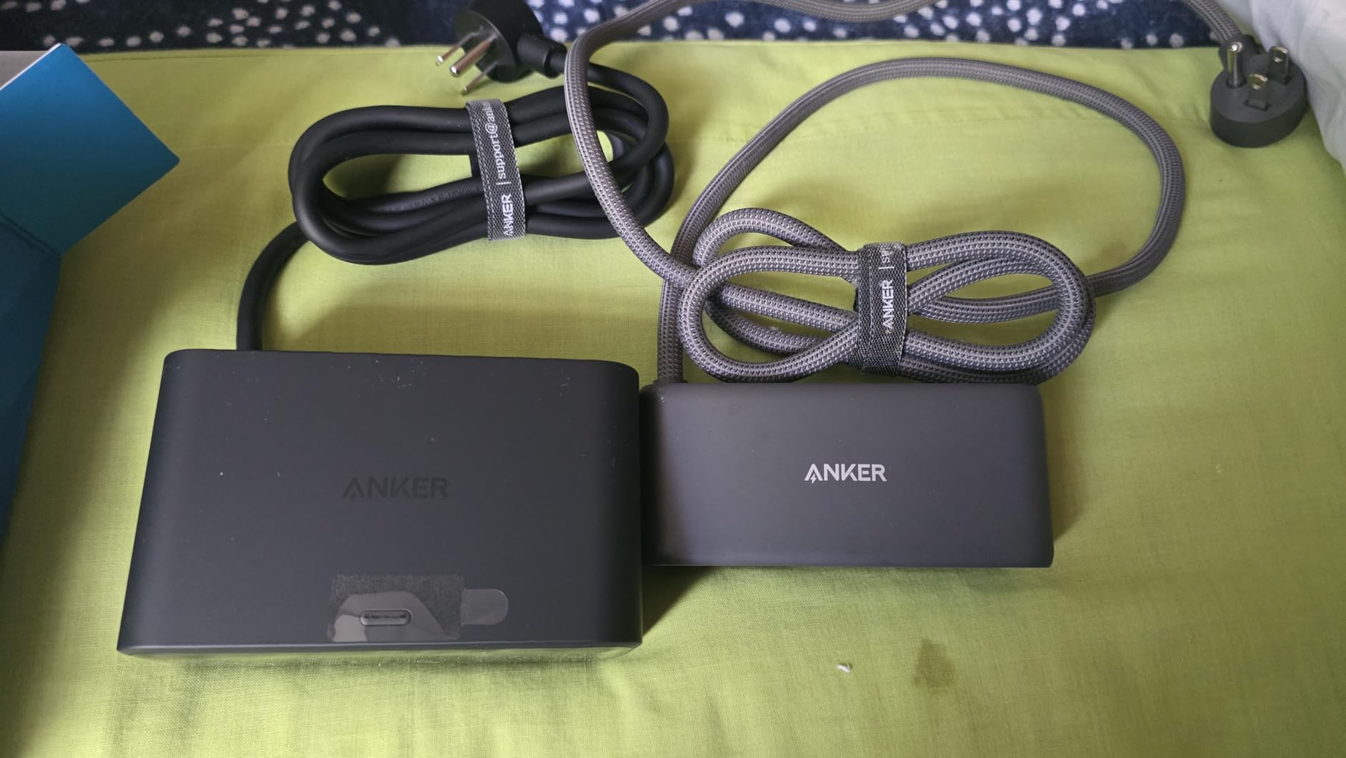 Anker Nano Charging Station, 100W 7-in-1 Power Strip, Retractable Charger | 2.3ft InstaCord Cable, Gaming Desk Accessories for Multiple Devices, 3 AC, 3 USB C, 1 USB A, MacBook Charger, Home Office customer photo 1