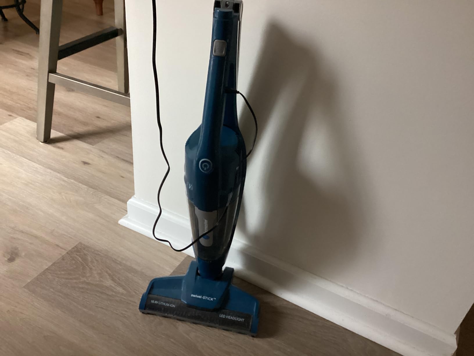 Vacmaster Portable 10.8V 2-in-1 Cordless Stick Vacuum Cleaner | Lightweight, 2-Speed Power Control, LED Headlight, for Hardwood Floor, Carpet & Pet Hair - VSD1001 customer photo 1