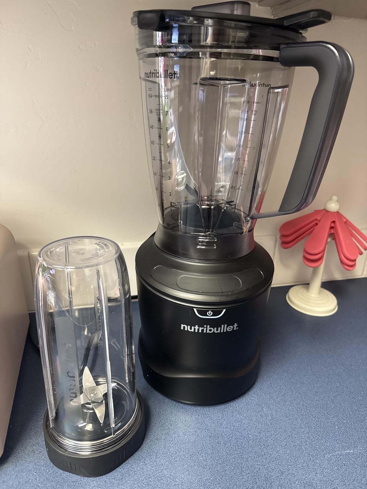 Nutribullet SmartSense Blender Combo, 1400W, 64oz Pitcher with 32oz and 24oz Cups, 5-Speed for Smoothies, Ice and Frozen Fruit, Nut Milk and Soup customer photo 2
