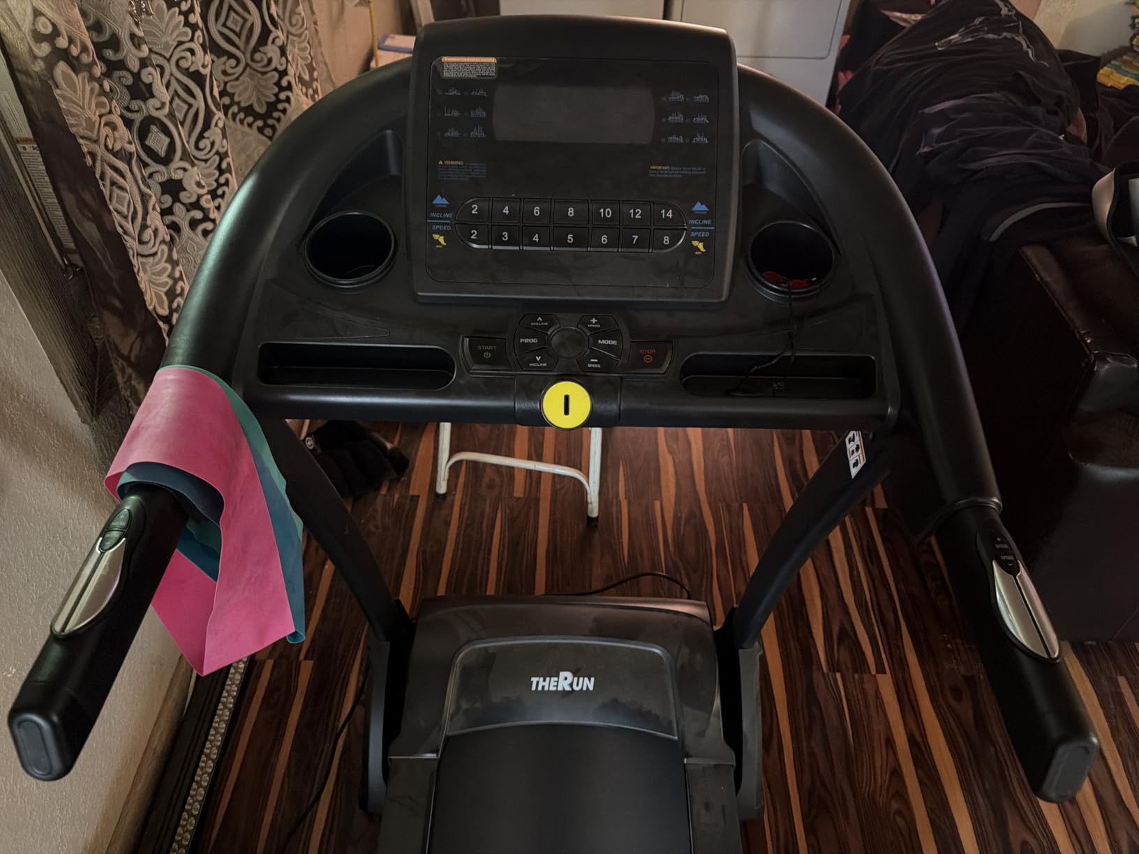 THERUN Treadmill Folding Incline Treadmill 16% Running Treadmill for Home | 16% auto, 400lbs capacity, 4.0HP, with App, heart rate, wide belt, treadmill with cup holder, wide belt, hydraulic folding customer photo 2