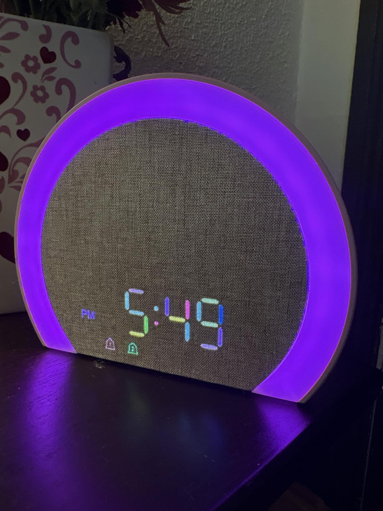 ANJANK Extra Loud Alarm Clock with Wireless Bed Shaker, Vibrating Dual Alarm with Light Wake Up for Heavy Sleepers & Hearing Impaired, 9-Color Night Light, 8 Sounds, 0-100% Dimmer, USB Charger customer photo 1