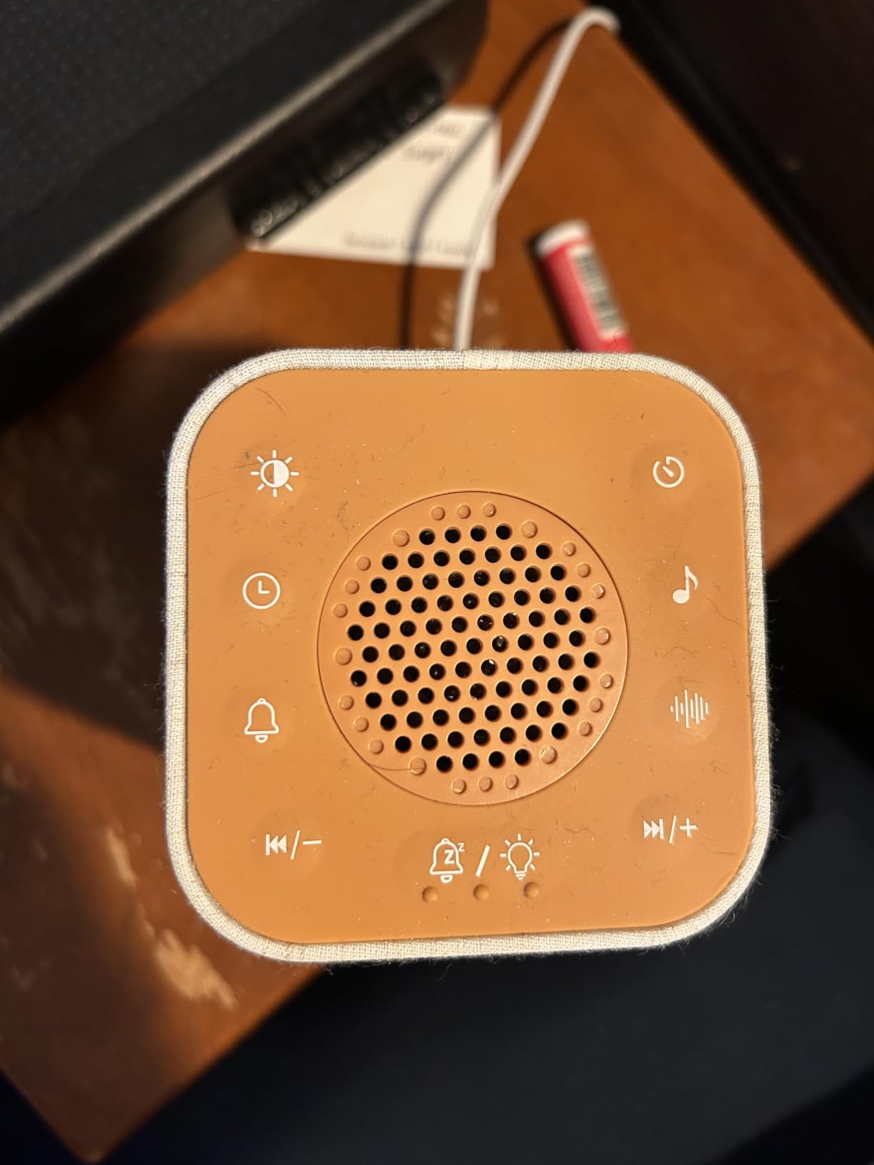 Sunrise Alarm Clock with Sound Machine, Gentle Wake Up Light for Bedroom | 10-60 Mins Gradual Light, 30 Soothing Sounds, Adjustable Brightness, 32-Level Volume, Bright & Loud Enough for Dark Morning customer photo 1