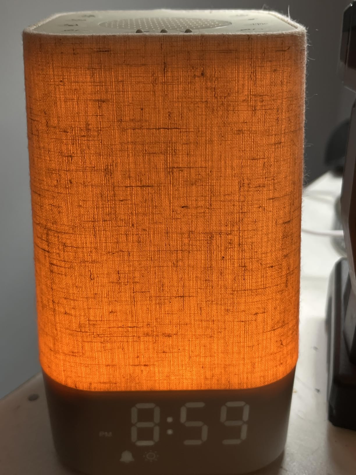 Sunrise Alarm Clock with Sound Machine, Gentle Wake Up Light for Bedroom | 10-60 Mins Gradual Light, 30 Soothing Sounds, Adjustable Brightness, 32-Level Volume, Bright & Loud Enough for Dark Morning customer photo 2
