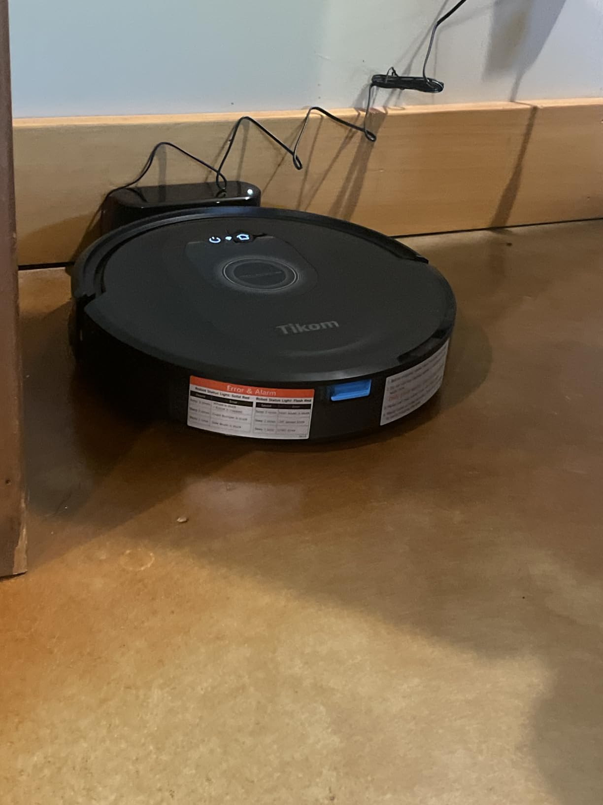 Tikom Robot Vacuum and Mop Combo, 5000Pa Robotic Vacuum Cleaner, 150 Min Max, App & Remote Control, Ideal for Hard Floor, Carpet, Pet Hair, Self-Charge(G8000 Max) customer photo 1