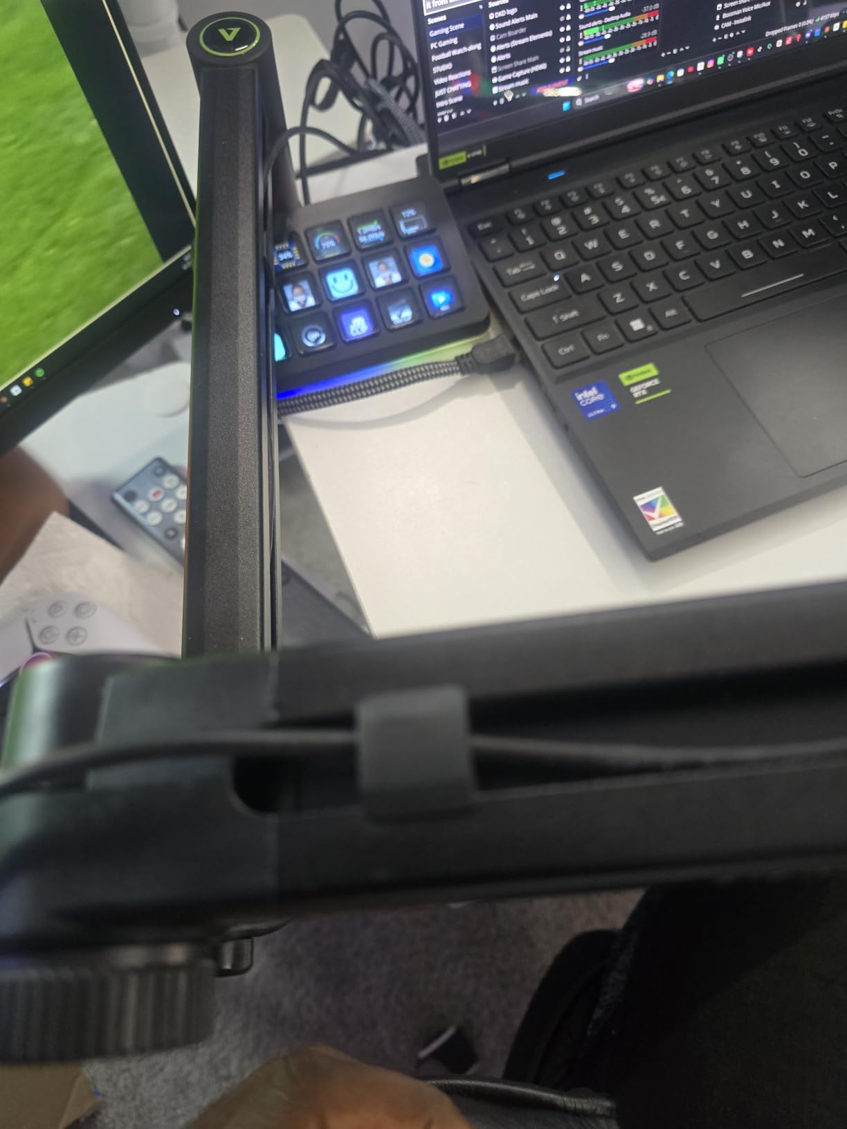 Aokeo AK-58i Desk Low Profile Mic Boom Arm Stand, Suitable For Blue Yeti, Snowball iCE, HyperX QuadCast, SoloCast, Elgato Wave, Etc. customer photo 1