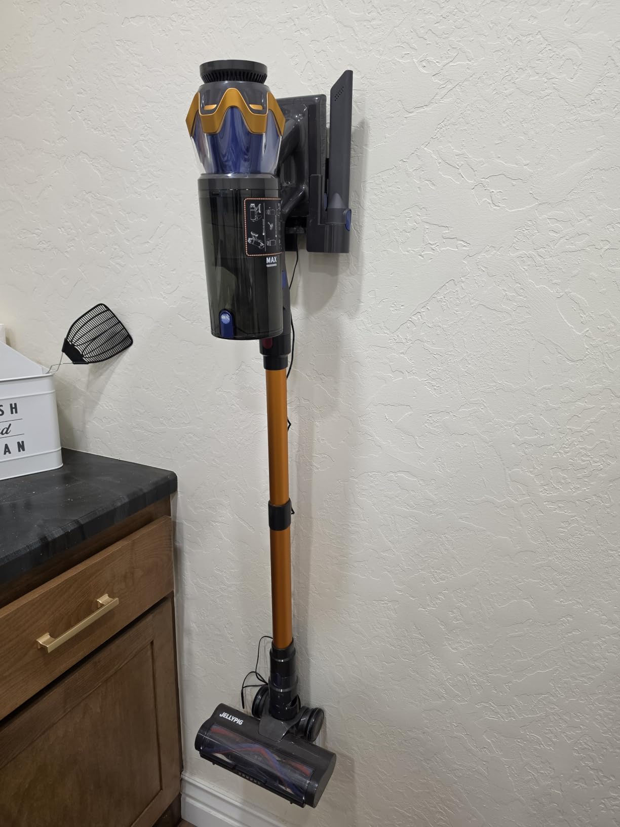 Cordless Vacuum Cleaner, Upgraded 650W 55KPA 70Mins Cordless Stick Vacuum Cleaner with Self-Standing and Touch Screen, Anti-tangle Wireless Vacumm, Vacuum Cleaners for Home/Pet Hair/Carpets/Floors customer photo 1