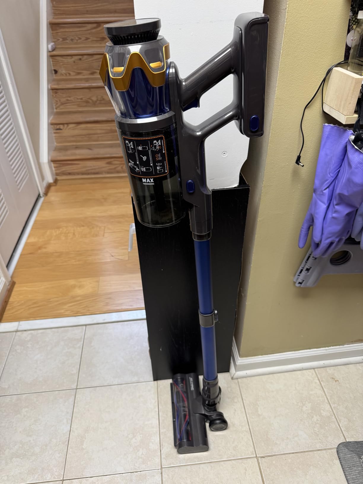 Cordless Vacuum Cleaner, Upgraded 650W 55KPA 70Mins Cordless Stick Vacuum Cleaner with Self-Standing and Touch Screen, Anti-tangle Wireless Vacumm, Vacuum Cleaners for Home/Pet Hair/Carpets/Floors customer photo 2