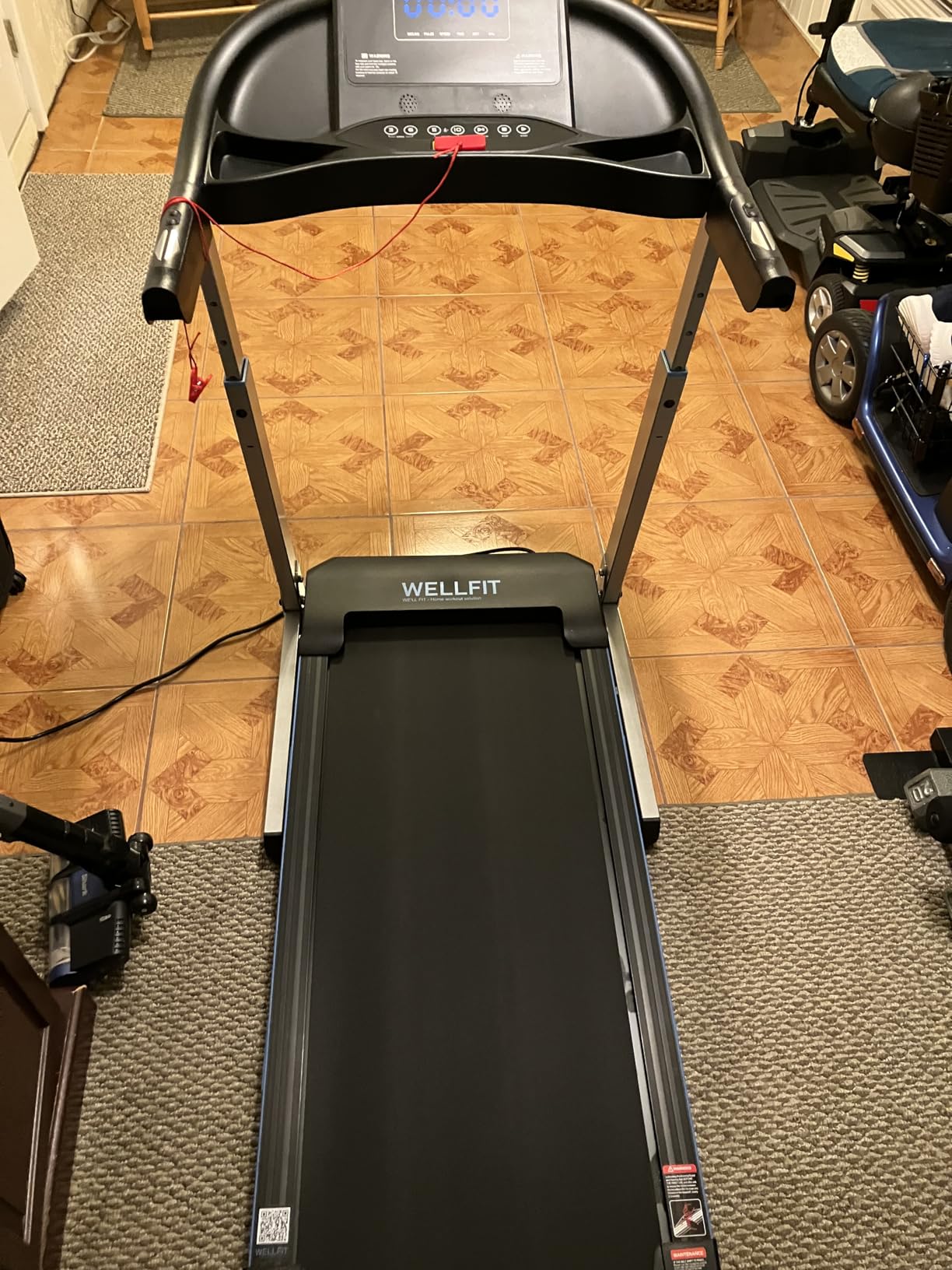 WELLFIT Home Treadmill 400+LB Capacity, 4.0HP Heavy Duty Treadmill Foldable | 15% Auto Incline, Wide Belt 18*43 in customer photo 1