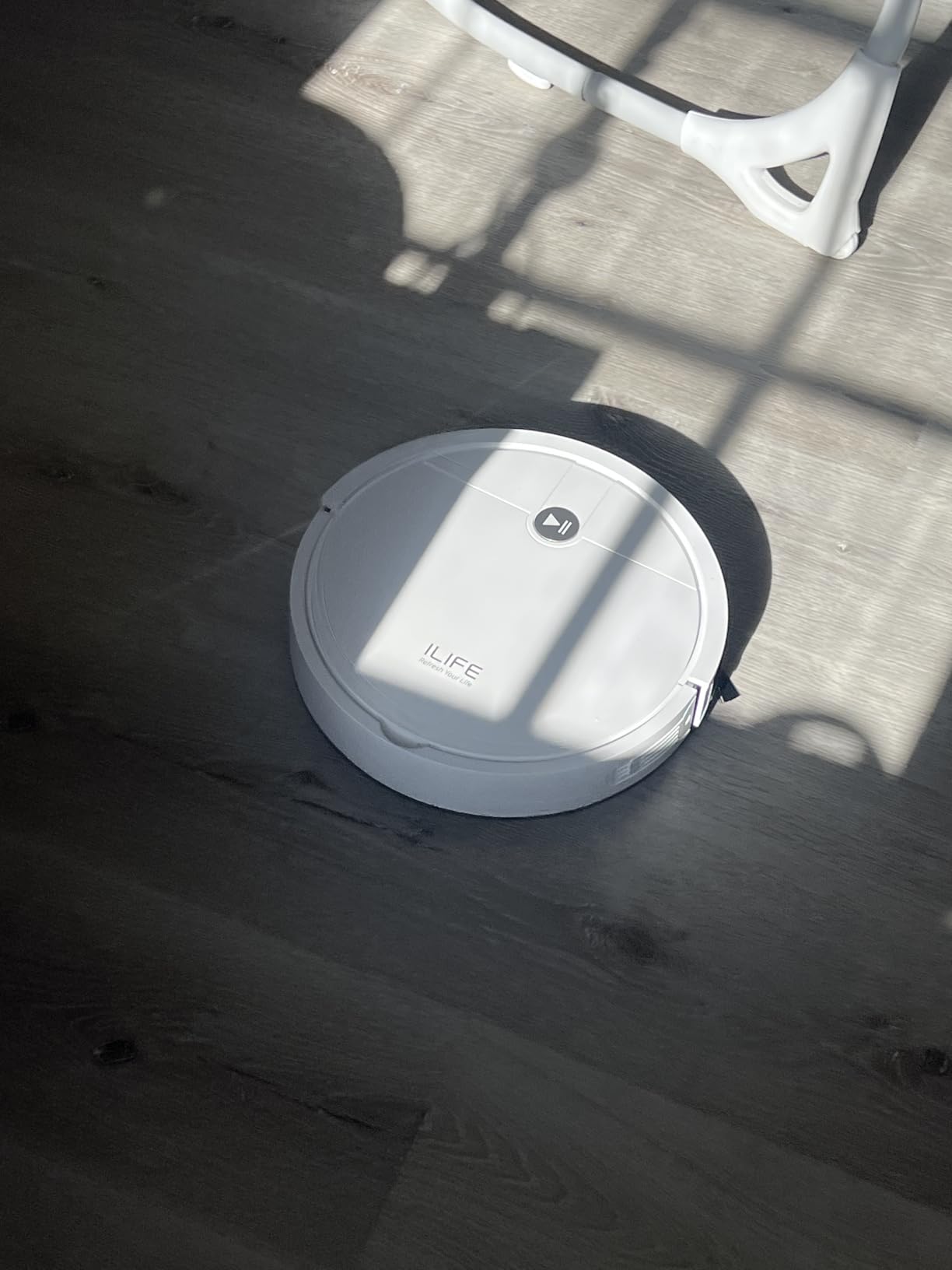 ILIFE V2 Robot Vacuum Cleaner, Tangle-Free Suction, 120 Mins Runtime, Slim, Self-Charging Robotic Vacuum Cleaner, Ideal for Pet Hair and Hard Floors customer photo 1