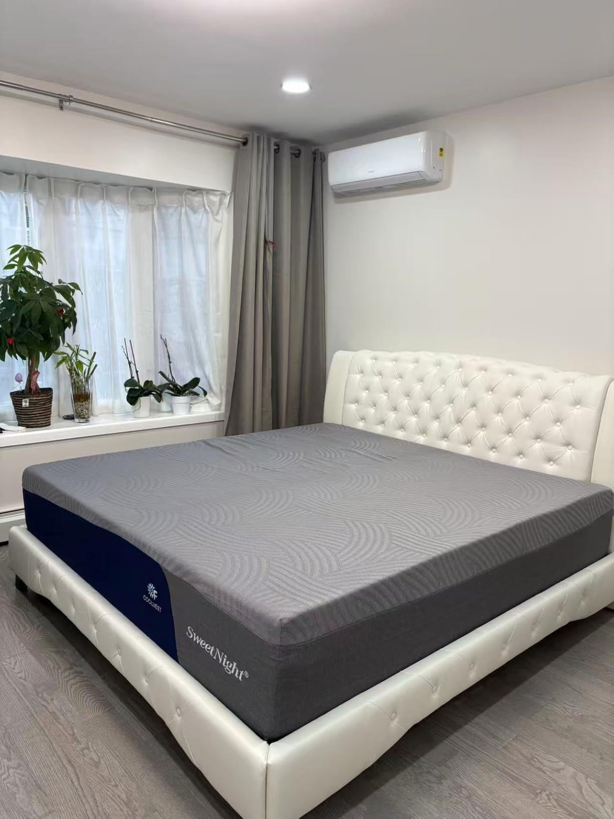 Sweetnight CoolNest 14 Inch King Size Mattress,Cooling Memory Foam Mattress customer photo 1