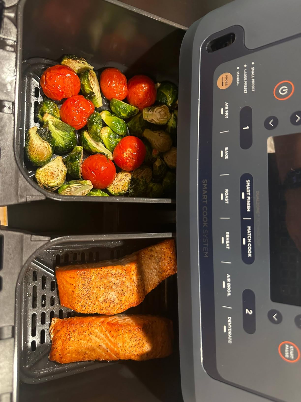 Ninja Foodi Air Fryer, 10 Qt DualZone Smart XL, 6-in-1, Grey, DZ550GY | Air fry, roast, broil, bake, reheat, dehydrate, Smart Cook thermometer, Stainless steel customer photo 2
