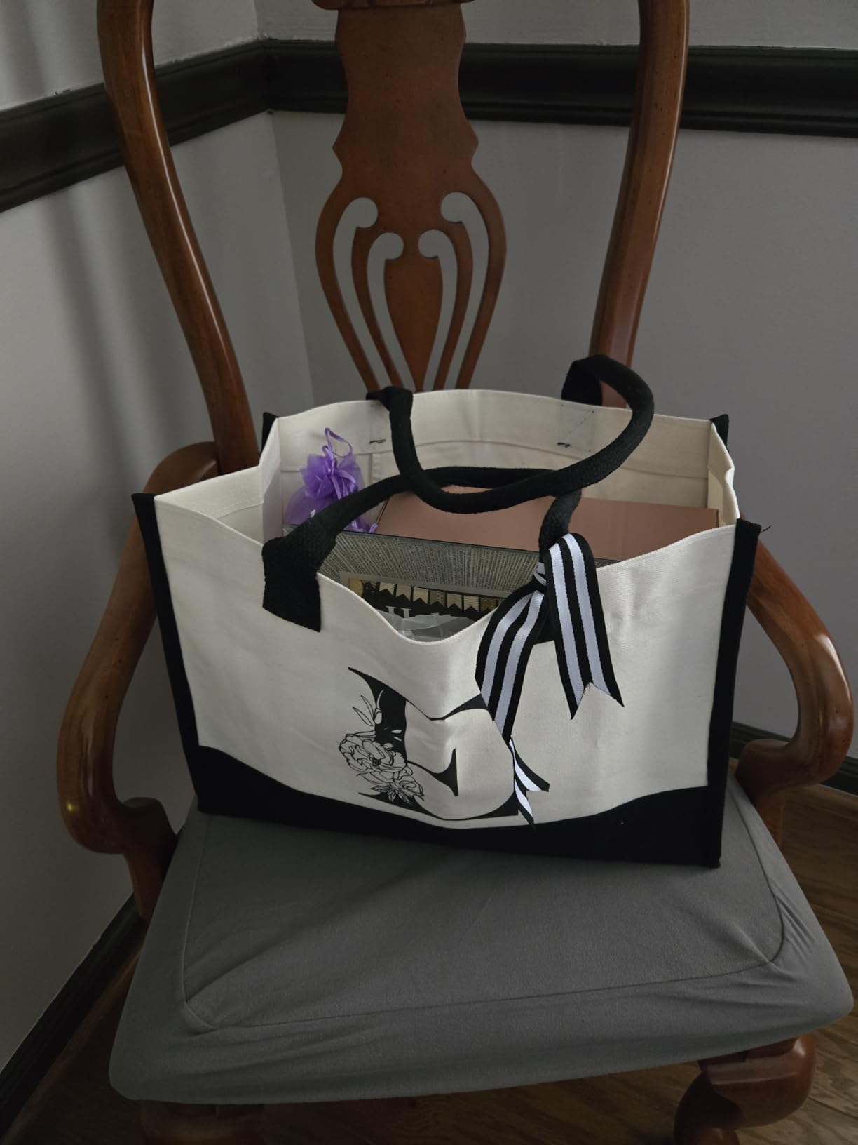 Birthday Gifts for Women, Monogrammed Initial Gift for Teacher Wife Mom, Tote Bag customer photo 1