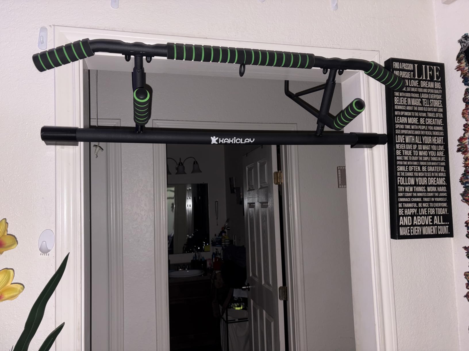 KAKICLAY New Upgrade Pull Up Bar for Doorway - Foldable Design & Space-Saving, Upto 440 Lbs Capacity, No Screwing or Slipping - USA Original Patent customer photo 2