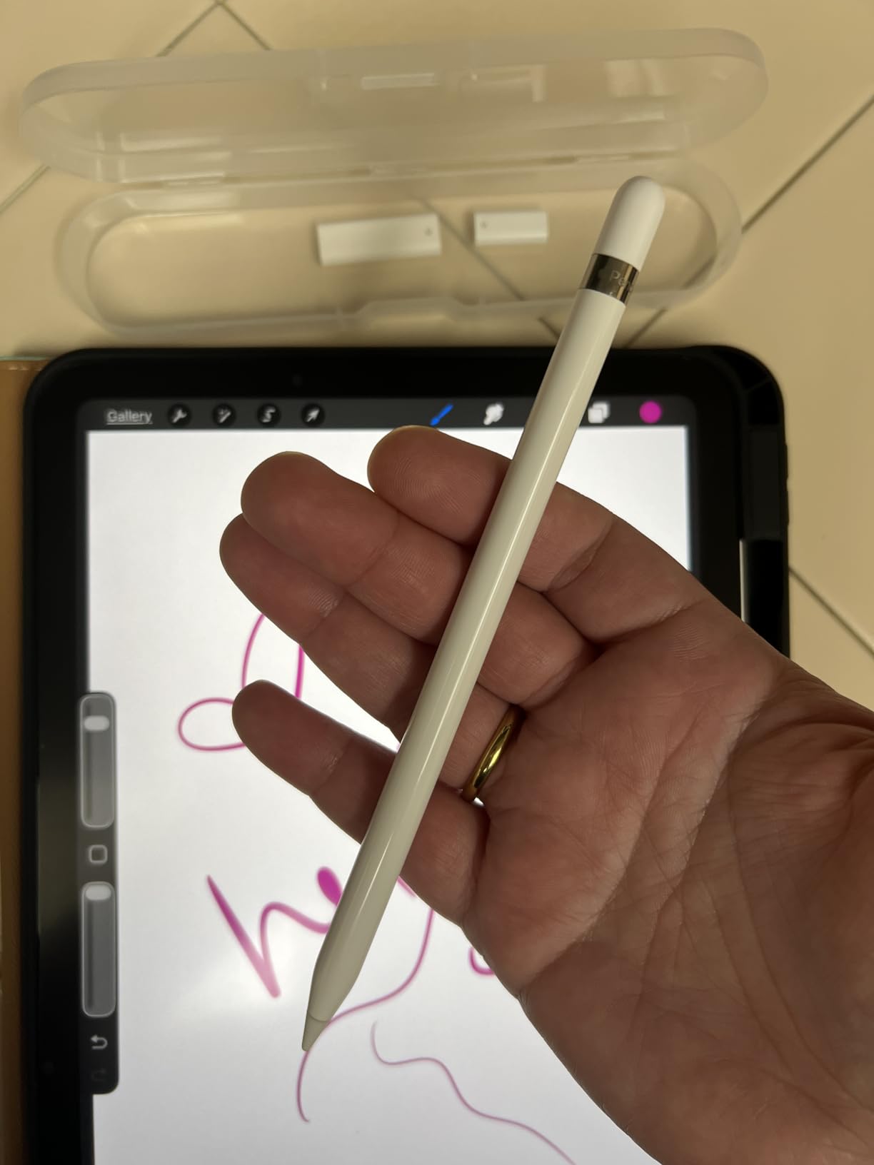 Apple Pencil for iPad (1st Generation) Bluetooth and Lightning Connector - White (Renewed) customer photo 1