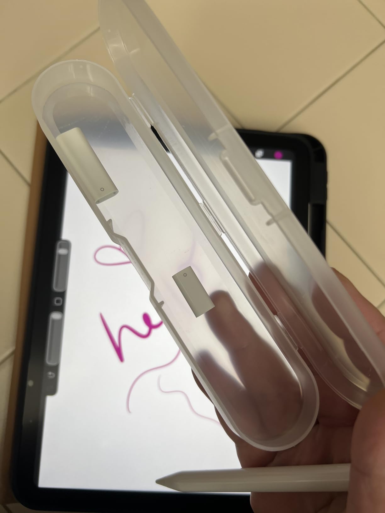 Apple Pencil for iPad (1st Generation) Bluetooth and Lightning Connector - White (Renewed) customer photo 2
