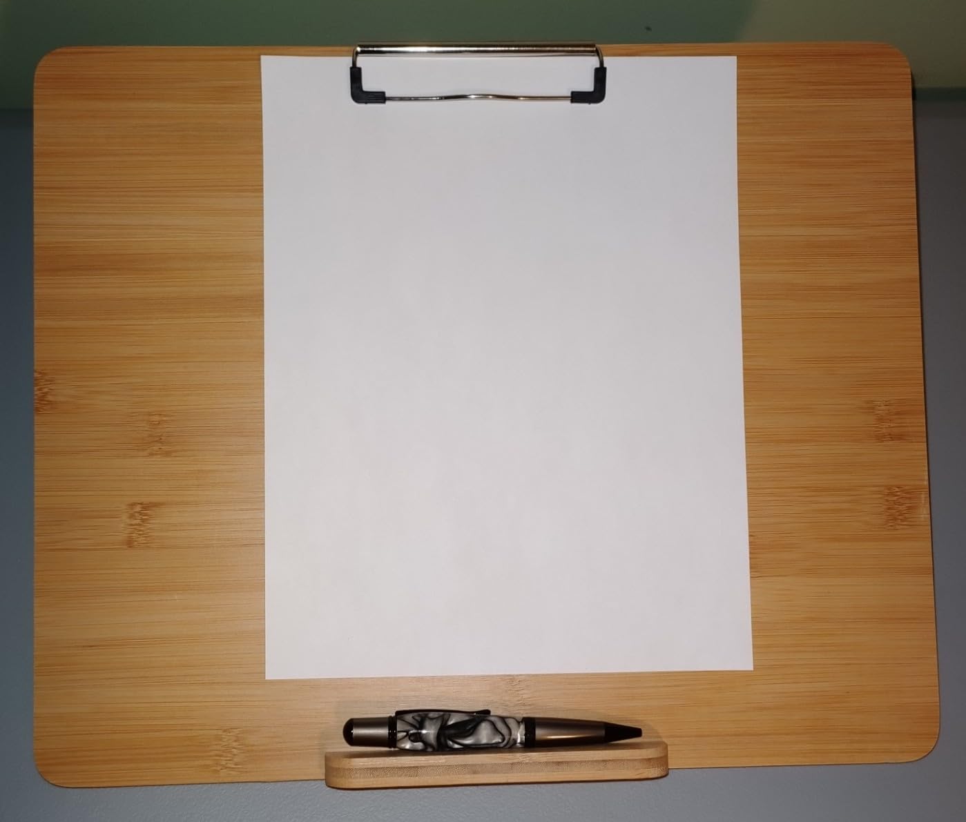 Slant Board for Writing Adjustable Slanted Writing Board Easel for Desk, Bamboo Writing Board Stand with Metal Clip, 4 Adjustable Angles, Foldable Slanted Clipboard for Handwriting, Reading, Drawing customer photo 1