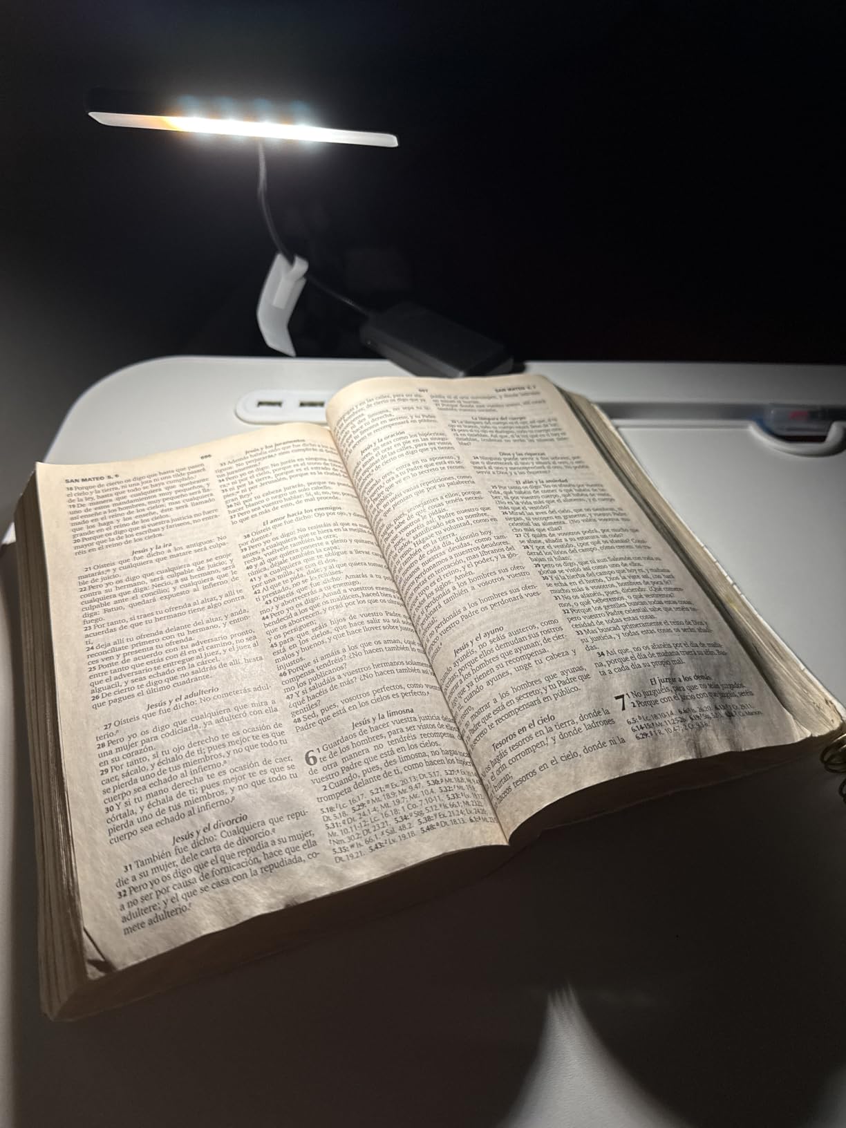 Gritin 2026 Gen 2 Book Light for Reading - 32 Eye Caring Full Spectrum LED | 5 Colors & 5 Brightness, Adjustable Wide/Narrow Beam, Upgrade 1500mAh Long-Lasting Rechargeable Clip on Light for Book Lovers customer photo 2