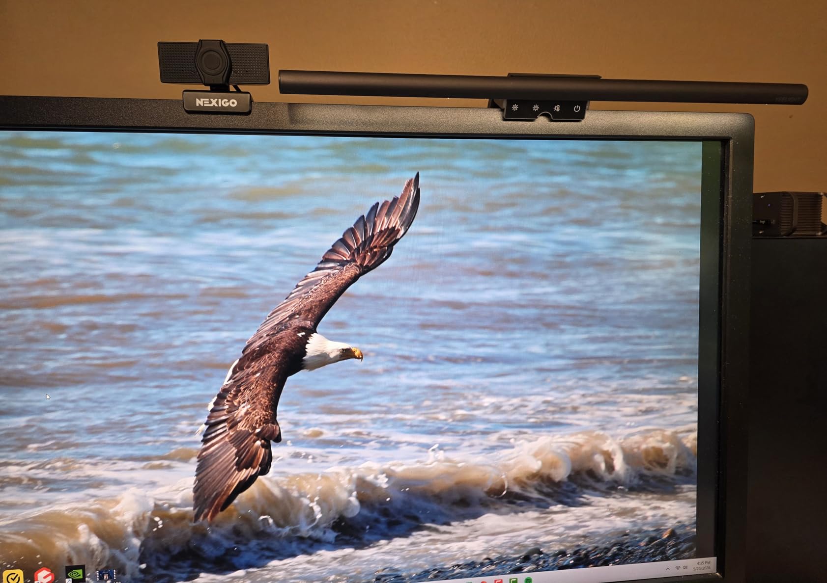 Monitor Light Bar RGB Backlight, Ra98 Computer Lamp Works with Matter & Alexa for Home Office Gaming, 350LM Dimmable No Glare Eye-Care LED Screen Bar, USB Desk Lamp with Screen & Music Sync customer photo 2