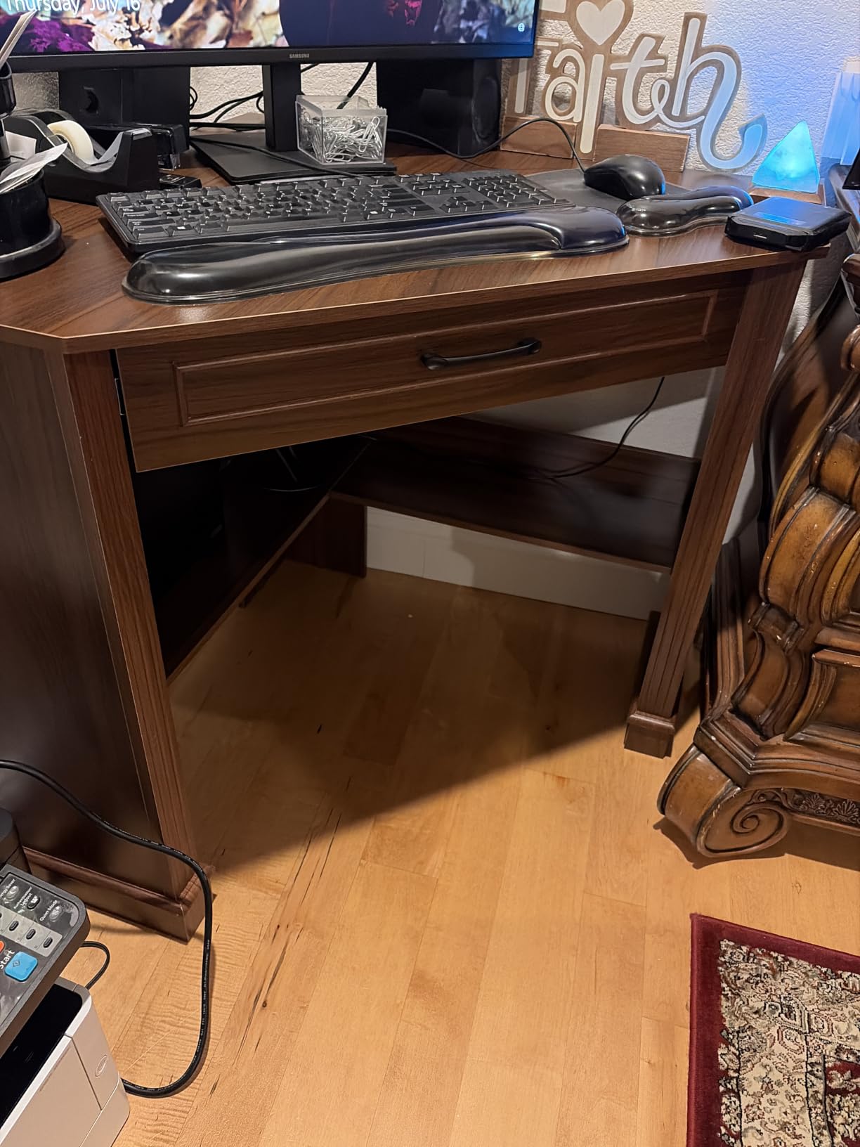 SEDETA Farmhouse Corner Desk for Small Space, Small Triangle Computer Desk | 31.5