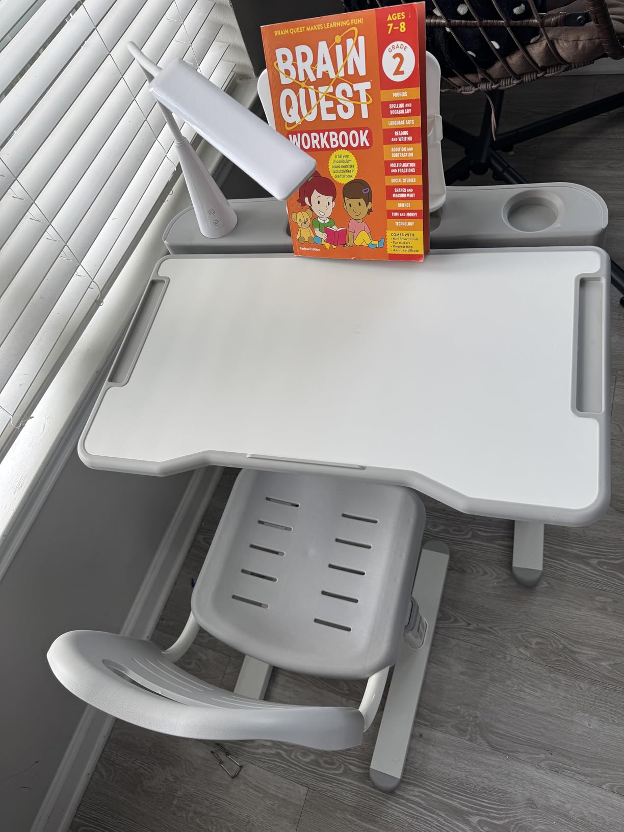 Decofy Kids Desk and Chair Set, Height Adjustable Study Table for 3-12 | Children School Study Desk with LED Lamp, Tilted Desktop 0-55°, 3 Modes Brightness, Drawer & Hook, for Boys Girls customer photo 2