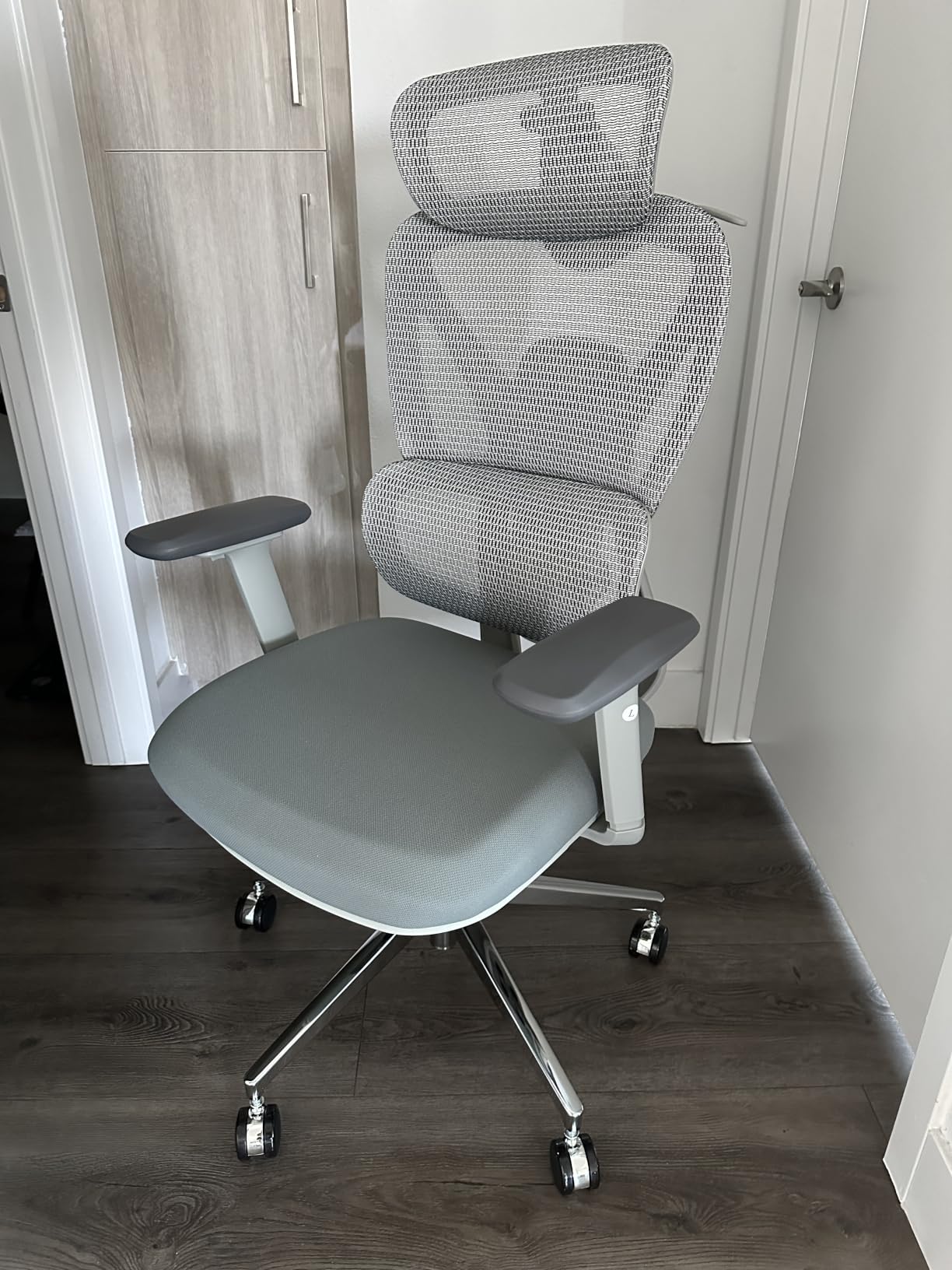 Ergonomic Mesh Office Chair, Desk Chairs with Adjustable Lumbar Support, 4D Flip-up Arms & 3D Headrest, Comfy High Back Breathable Mesh Computer Chair for Home Office, 400lbs (Black) customer photo 1