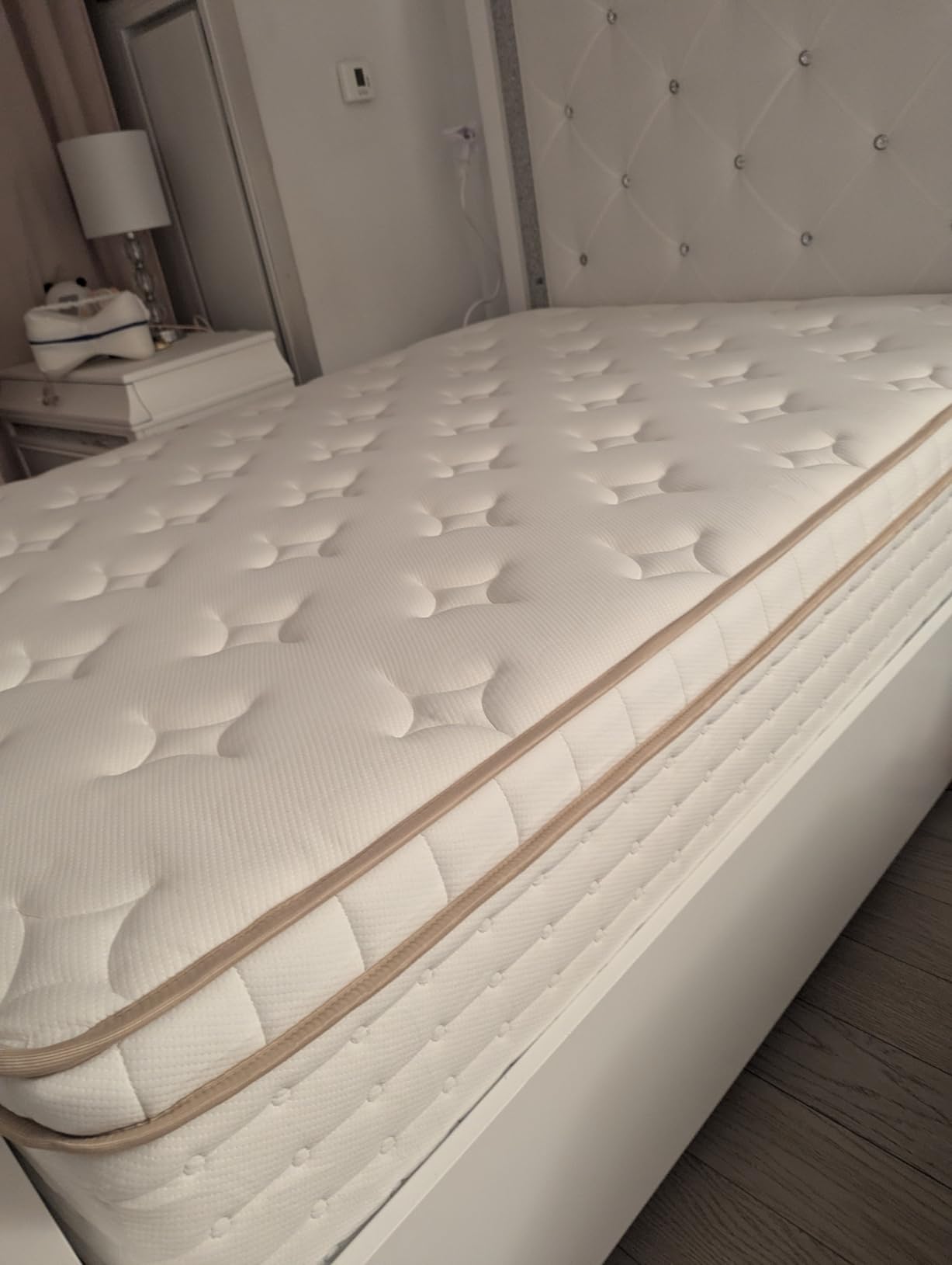 BedStory Firm King Mattress - 14 Inch Hybrid King Size Mattress with Low Motion Transfer and Orthopedic Lumbar Support - CertiPUR-US Certified Non-Toxic Materials customer photo 1