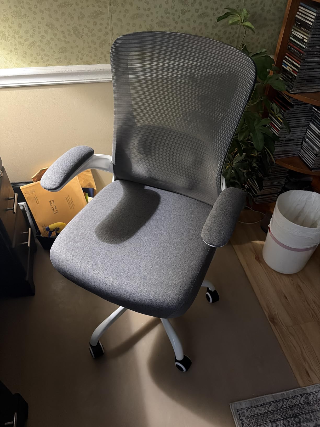 Ergonomic Office Chair for Long Hours, Adjustable Padded Lumbar Support for Lower Back Relief, 330 lb Capacity, Comfortable Computer Desk Chair for Home Office, Computer & Study (Modern, Light Gray) customer photo 1