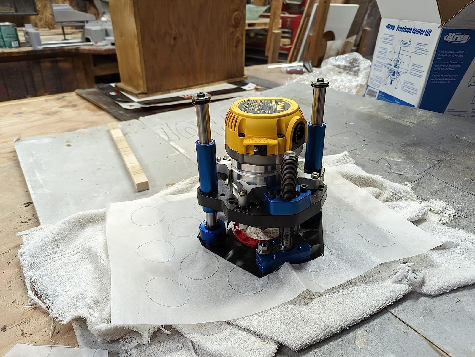 DEWALT Router, Fixed Base, 1-3/4-HP, 11.0 Amp Motor (DW616) customer photo 2