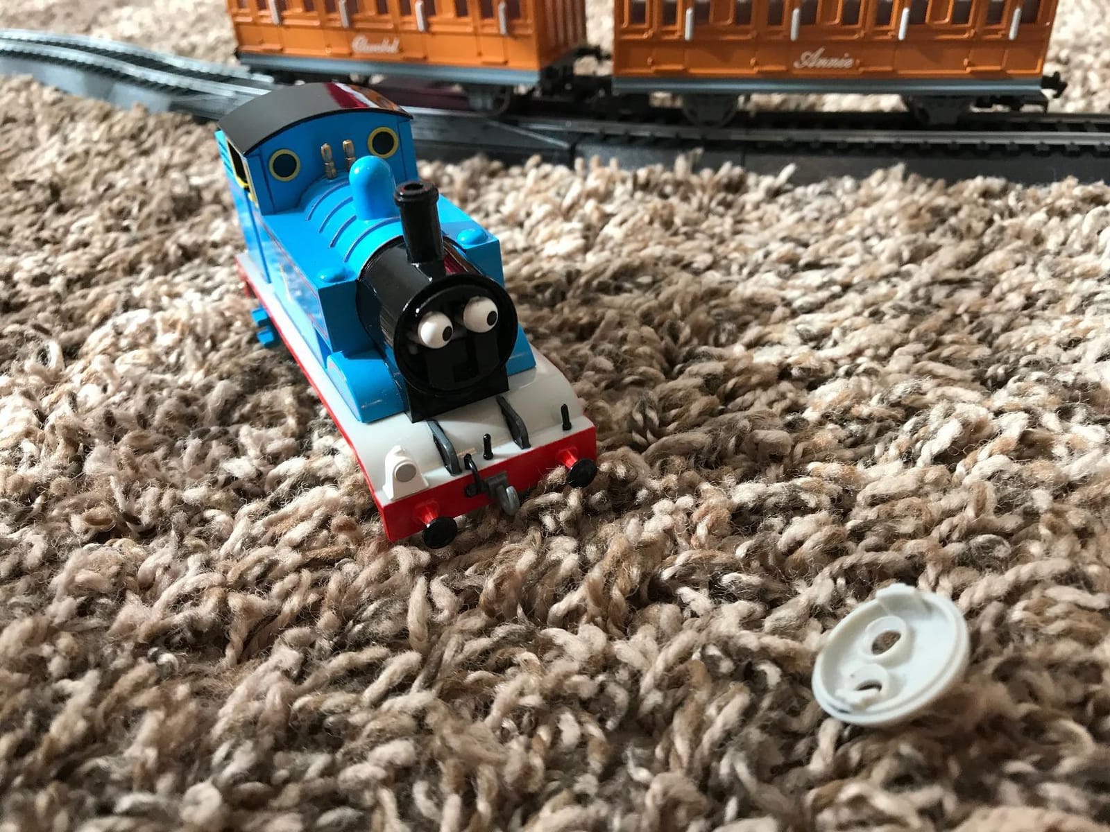 Bachmann Trains Thomas with Annie and Clarabel RTR Electric Train HO Scale customer photo 1