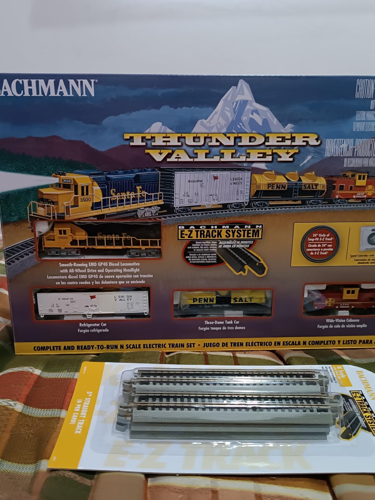 Bachmann Trains - Thunder Valley Ready To Run Electric Train Set - N Scale Multi ,Medium customer photo 1