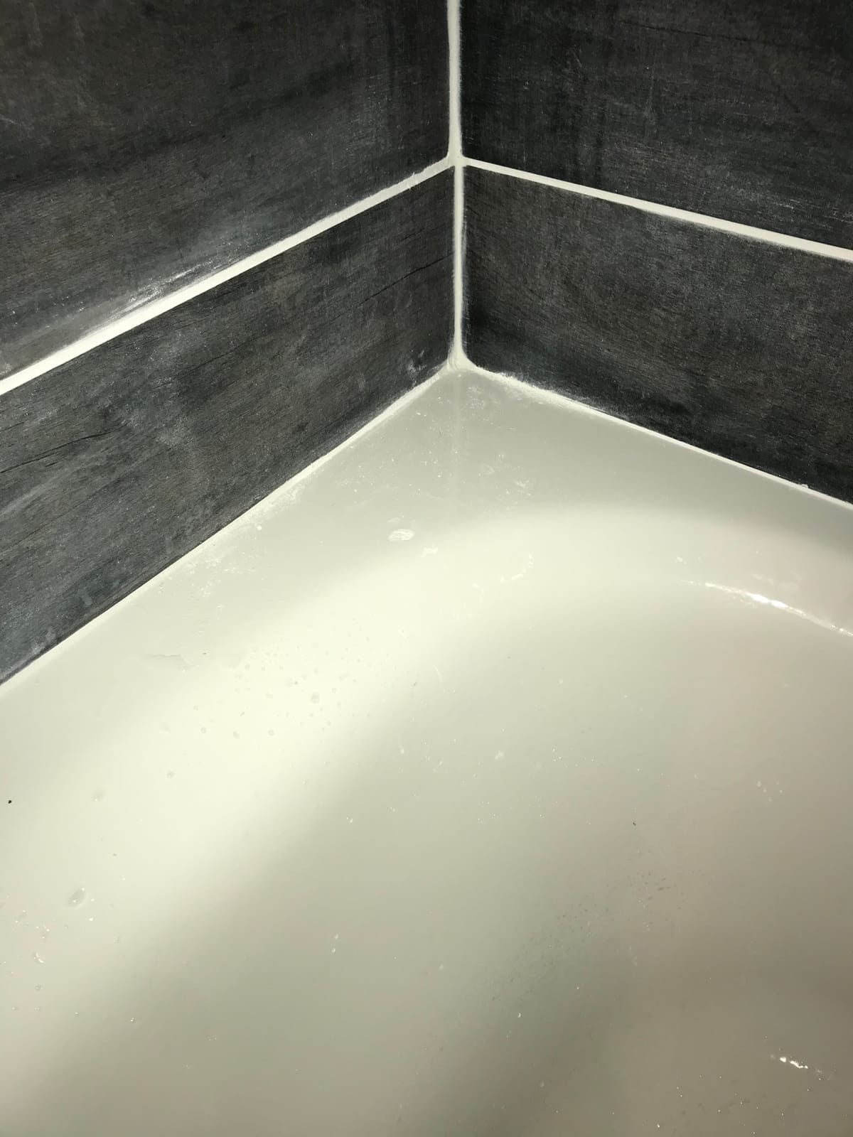 American Standard 2461002.020 Cambridge Americast 60 x 32-Inch Integral Apron Bathtub With Right-Hand Outlet, White customer photo 1