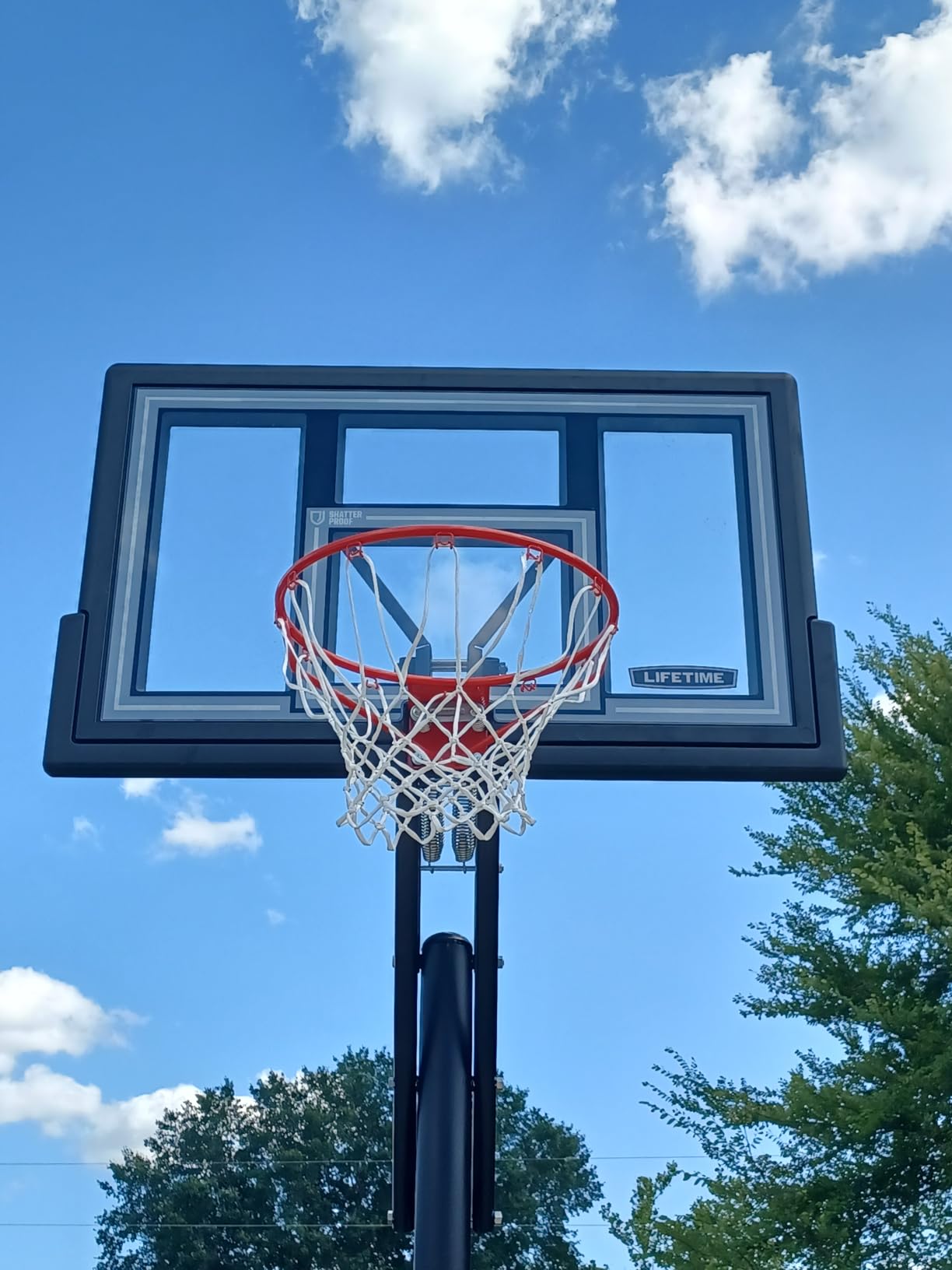 Lifetime 1084 Height Adjustable In Ground Basketball System, 50 Inch Shatterproof Backboard customer photo 1