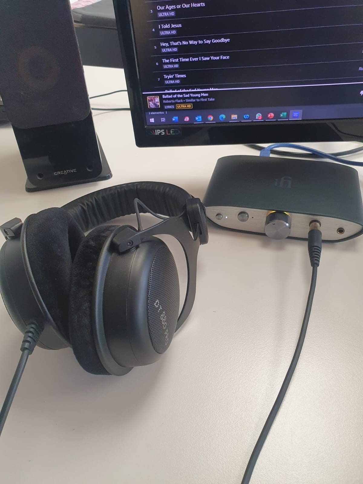 beyerdynamic DT 880 PRO (250 Ohm), Semi-Open Studio Headphones, Silver | The mastering pick, spacious imaging with controlled bass, velour ear pads, 3m coiled cable, 1/4 in adapter, Made in Germany customer photo 2